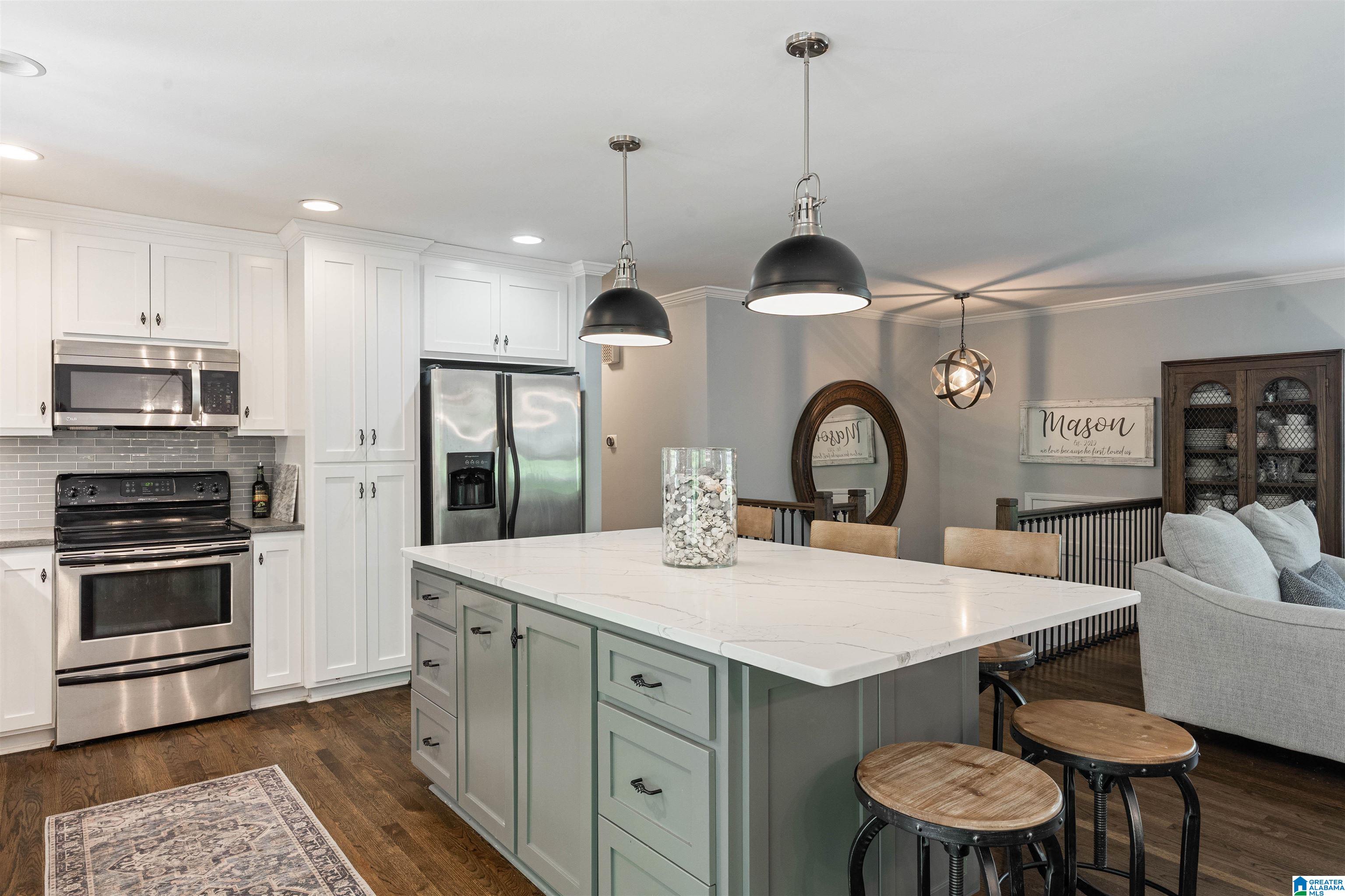 2357 MOUNTAIN OAKS LANE