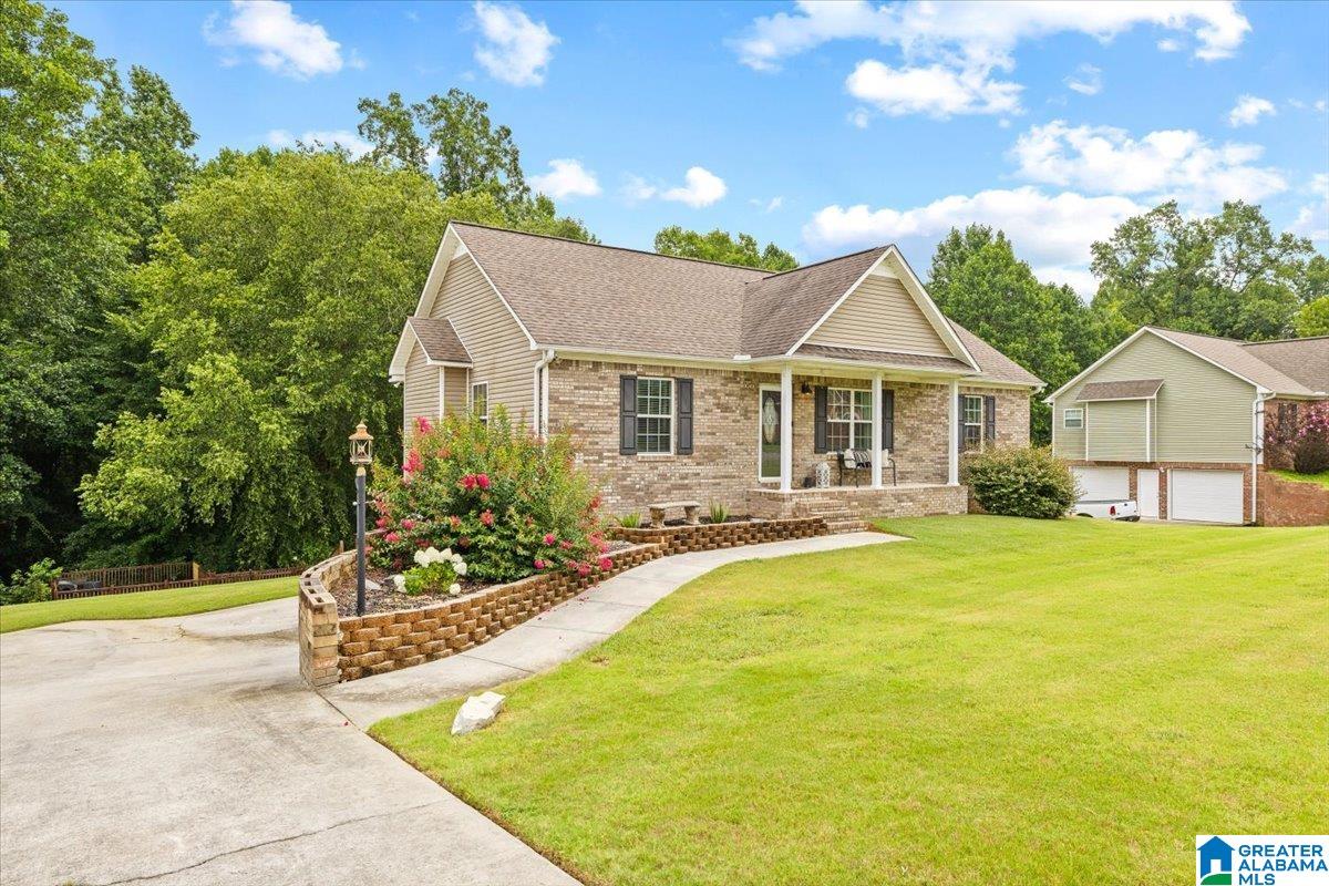 226 THORNBERRY DRIVE