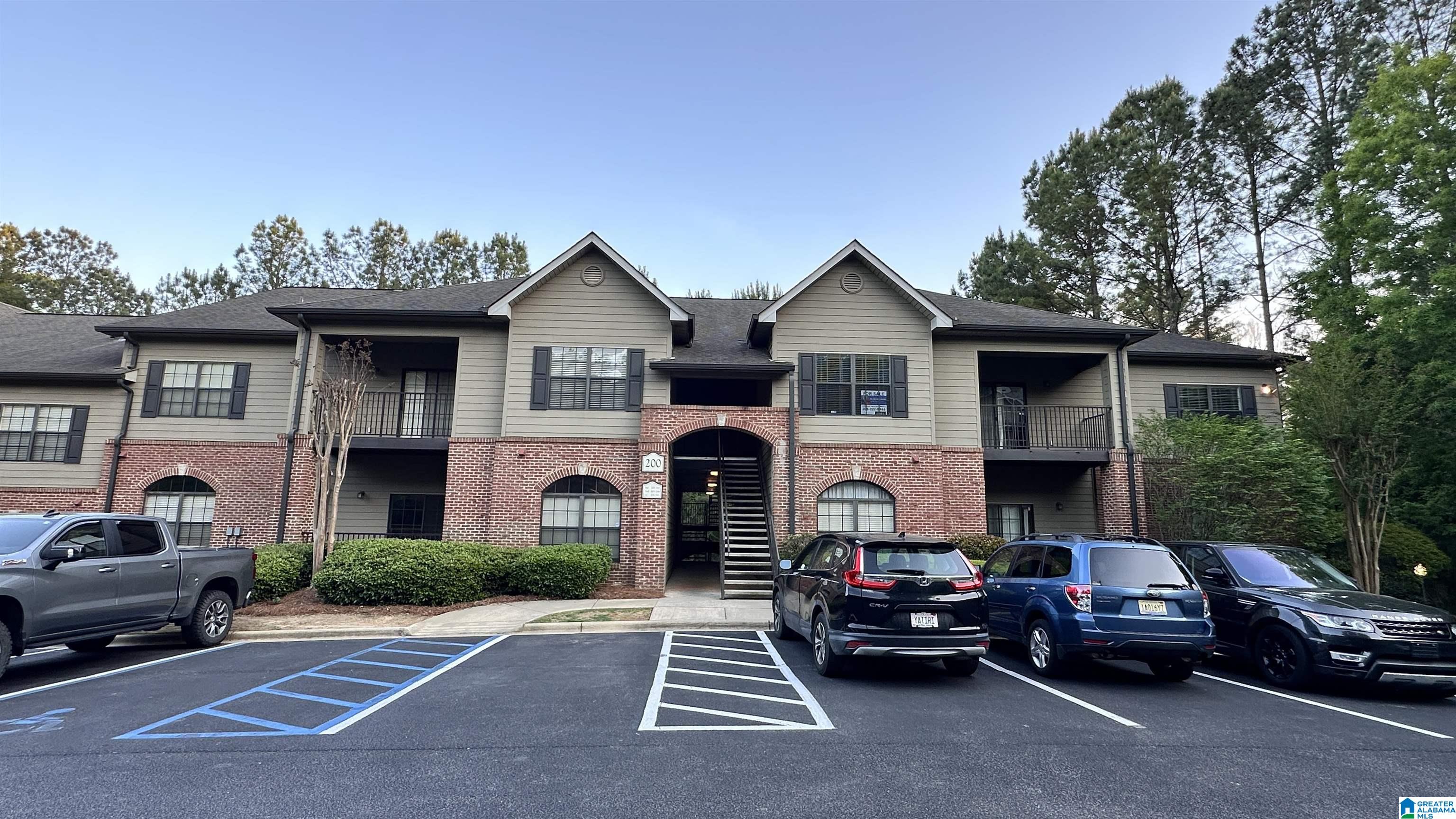 218 STERLING OAKS DRIVE 218