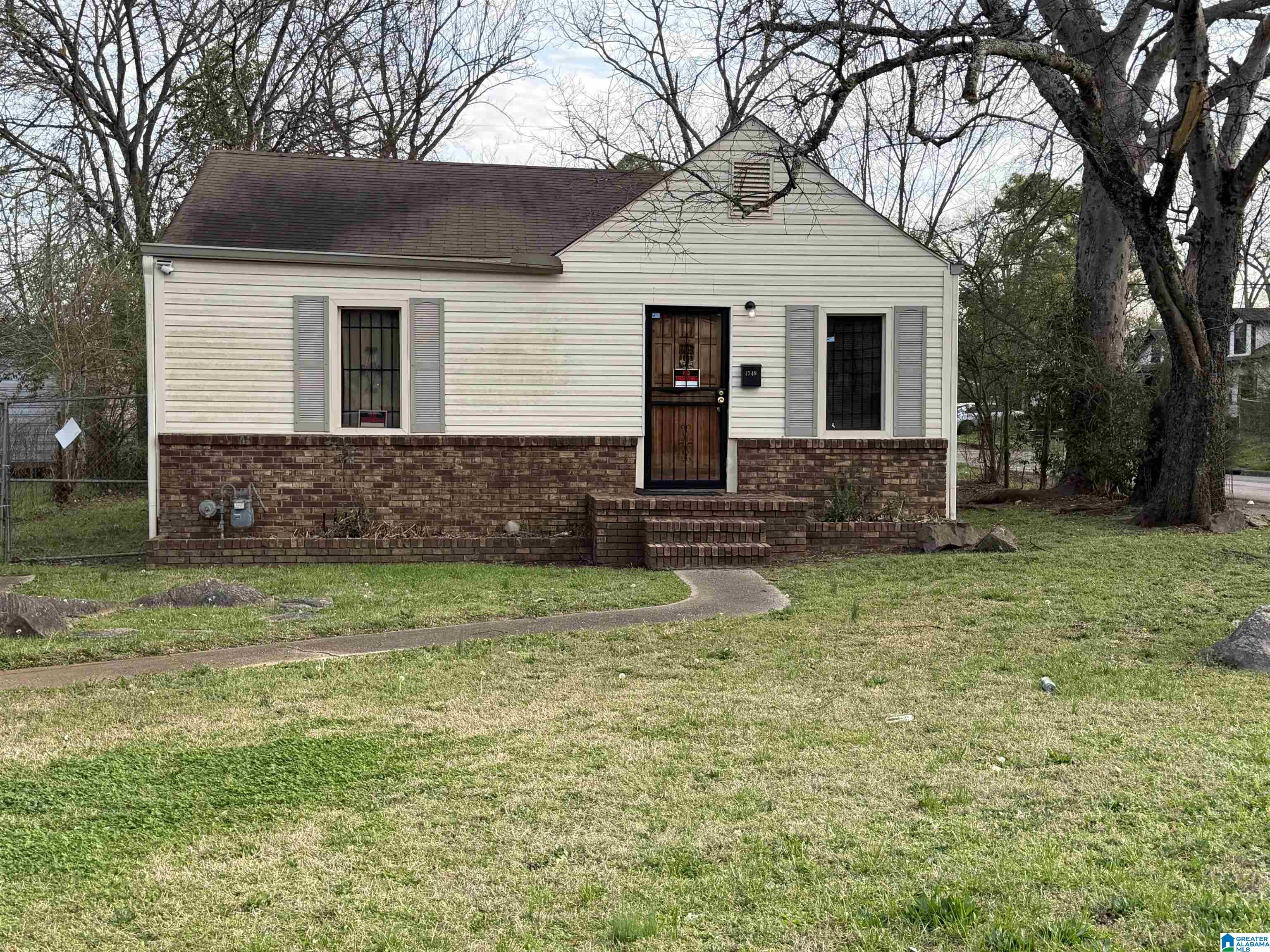Photo 1 of 14 — 1749 50TH ST ENSLEY, BIRMINGHAM, AL 35208