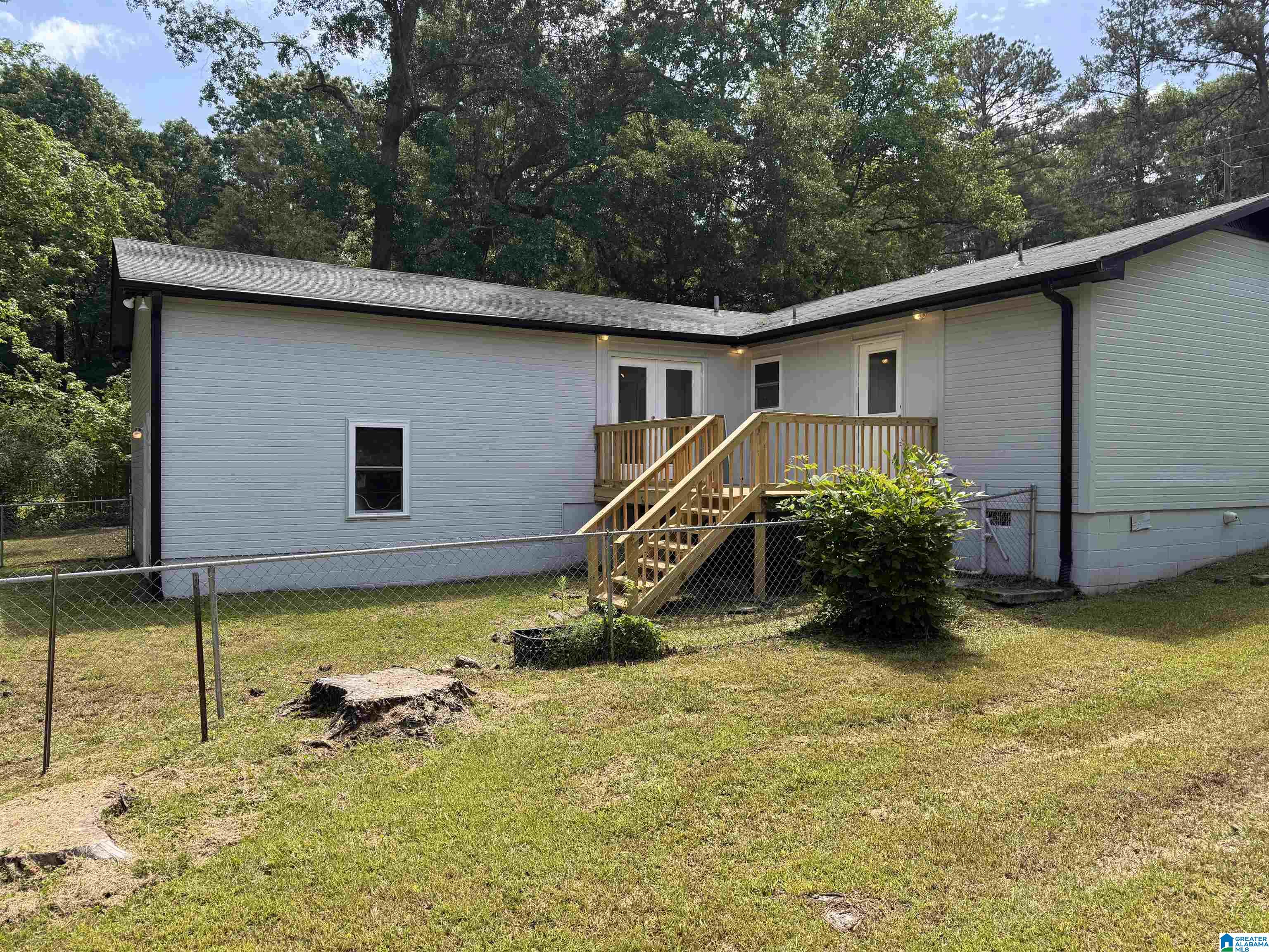 907 BURNT PINE DRIVE