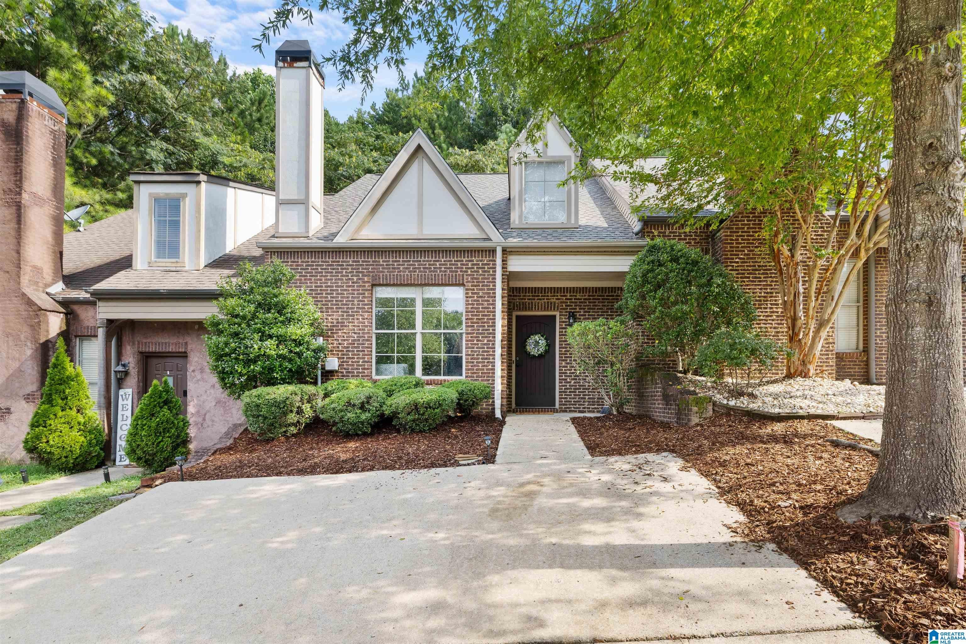 2208 RIDGEMONT DRIVE