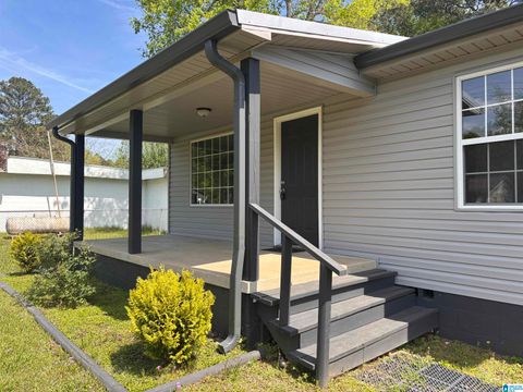 Photo of 443 Sharon Boulevard, DORA, AL 35062 (MLS # 21449505)