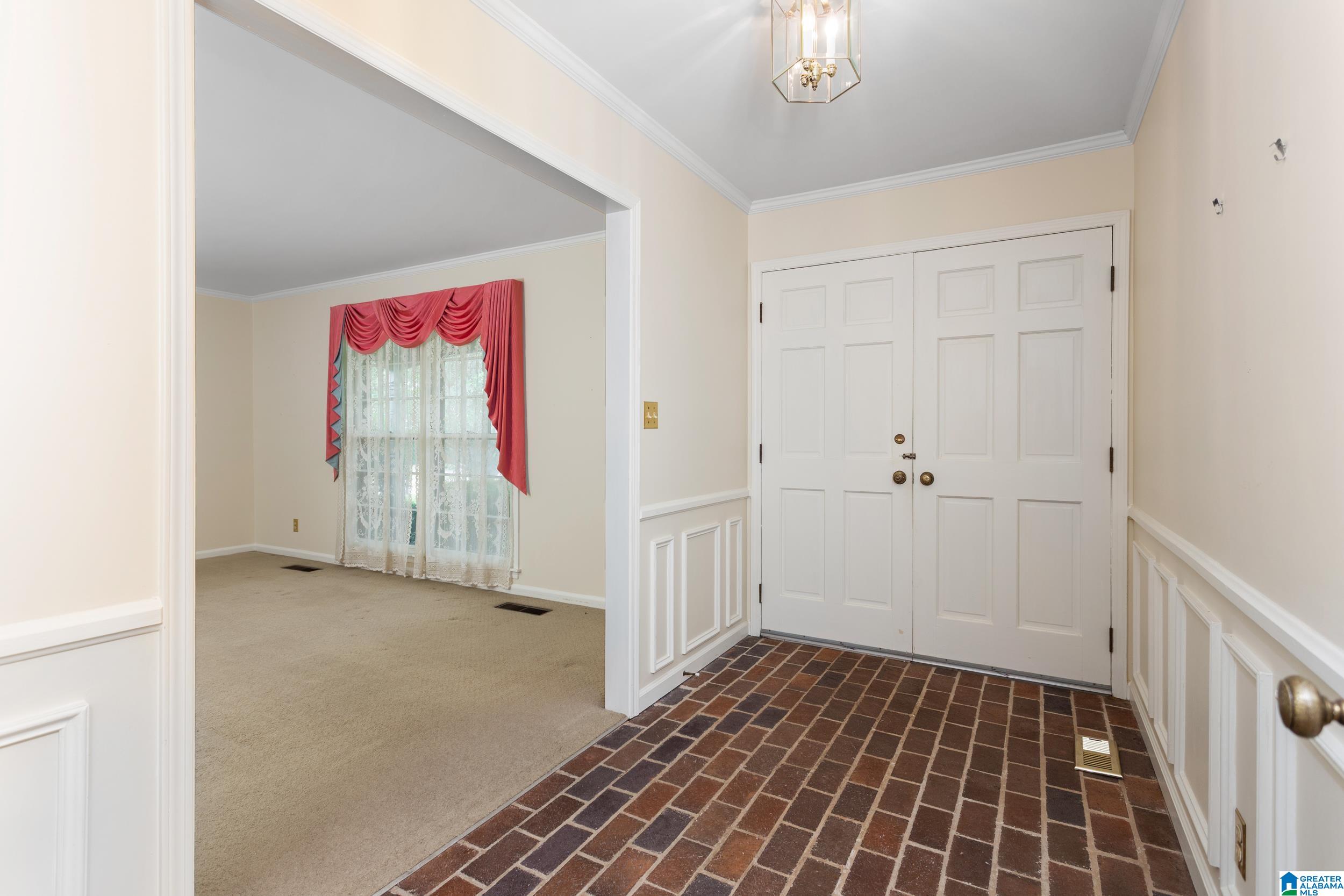 1123 SHADY LANE CIRCLE