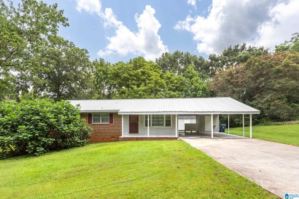 729 W 38TH ST, ANNISTON, AL 36201 - Image 2b2a61289830e1bd87c866740fc8da56/3376435302