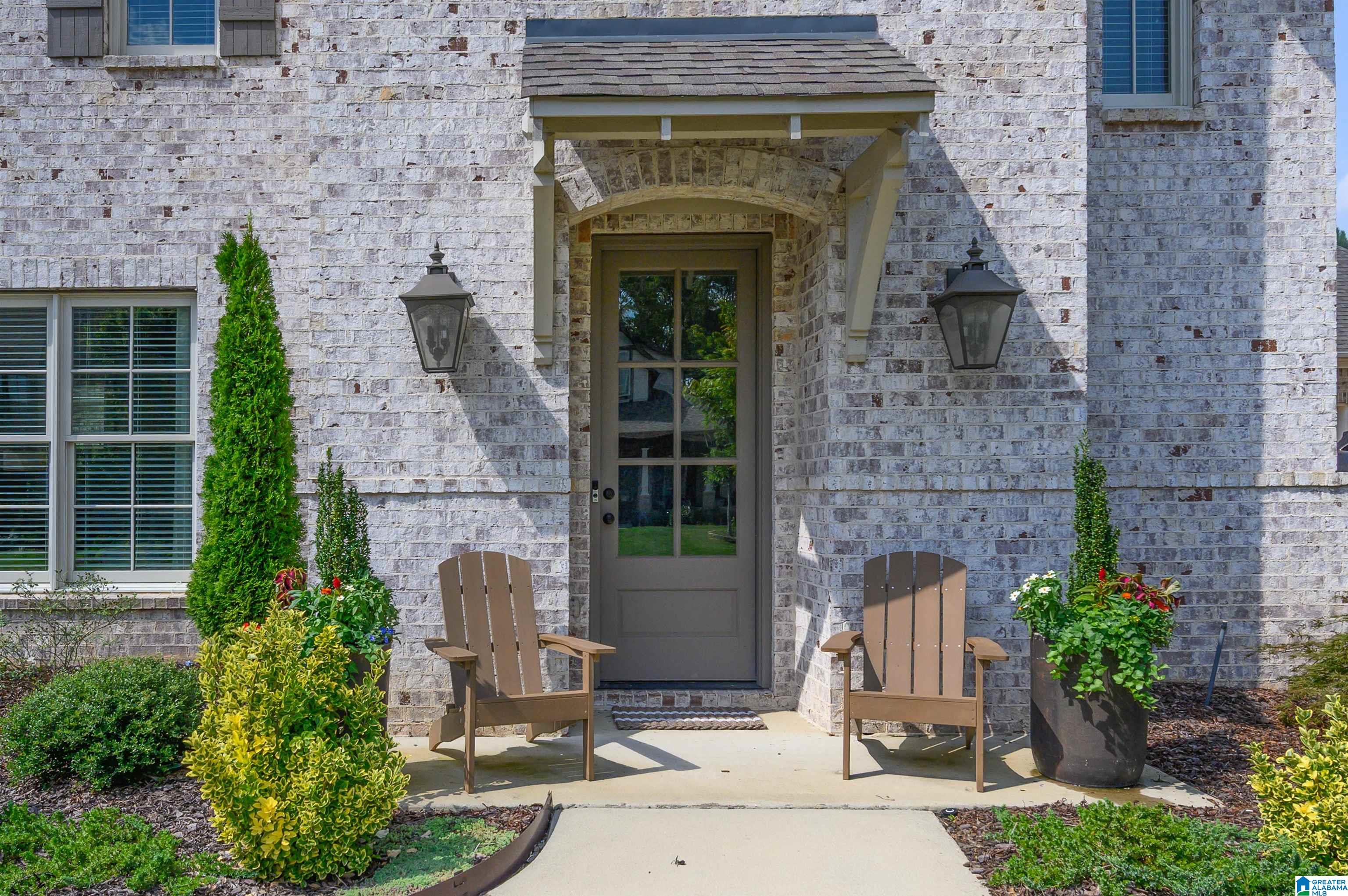 6072 ENGLISH VILLAGE LANE