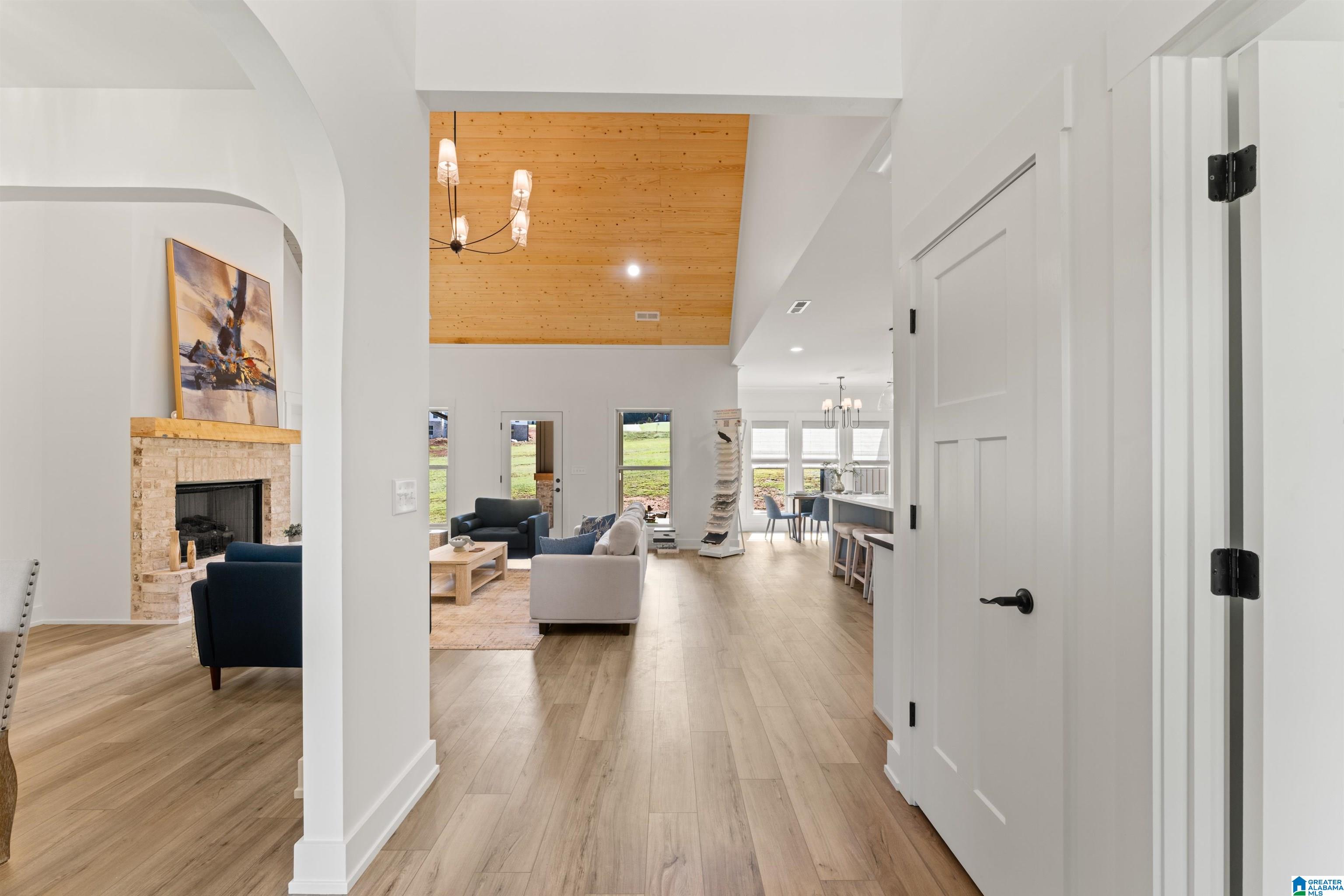 390 JACOBS LOOP
