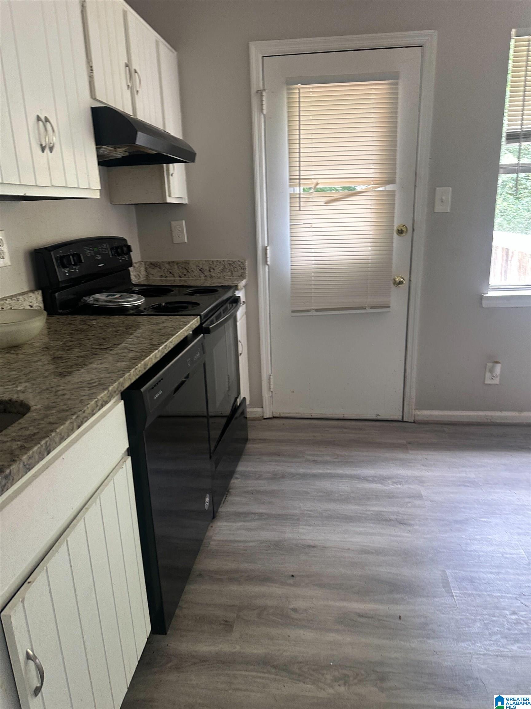 1824 DRY CREEK CIRCLE