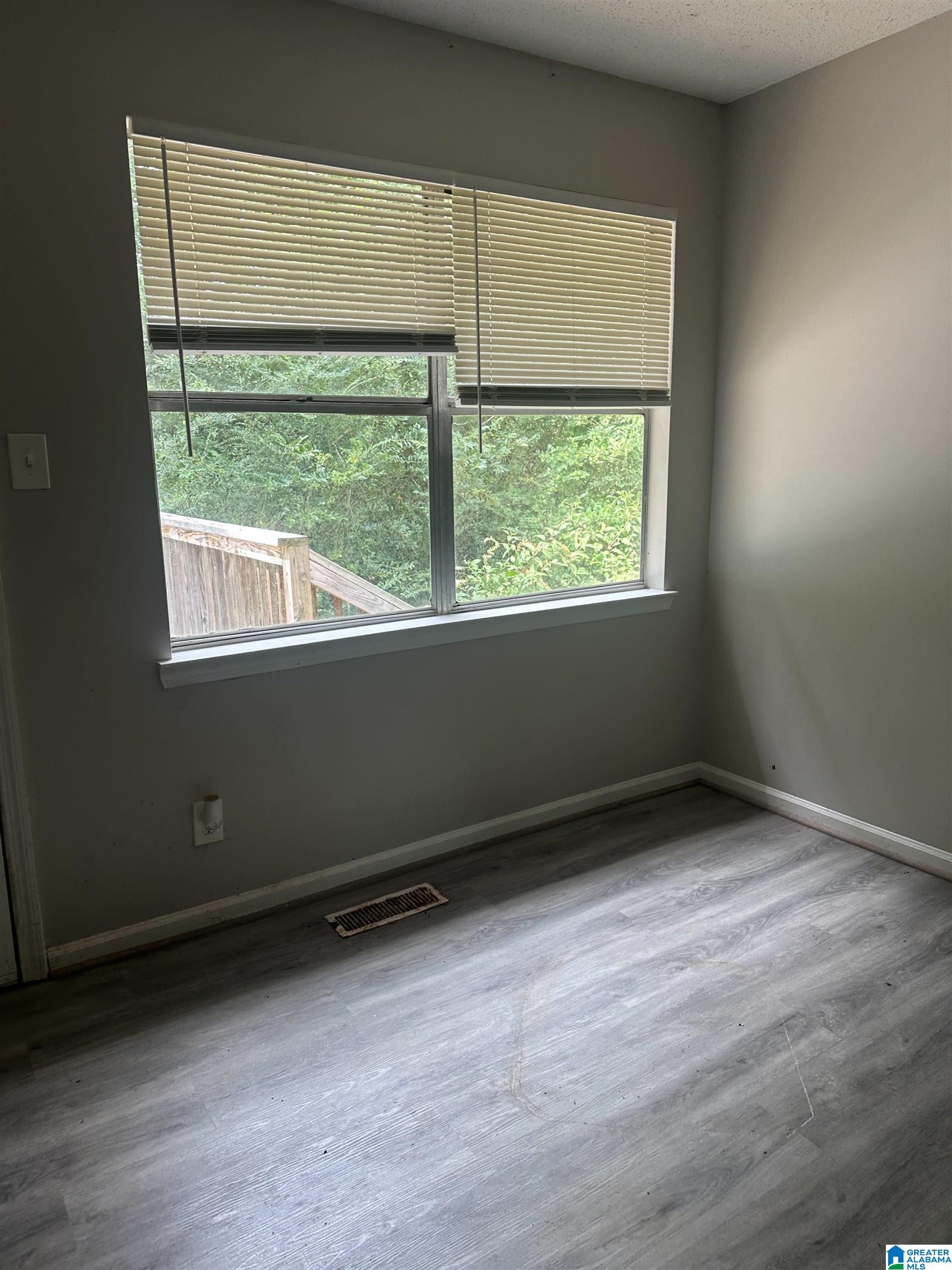 1824 DRY CREEK CIRCLE