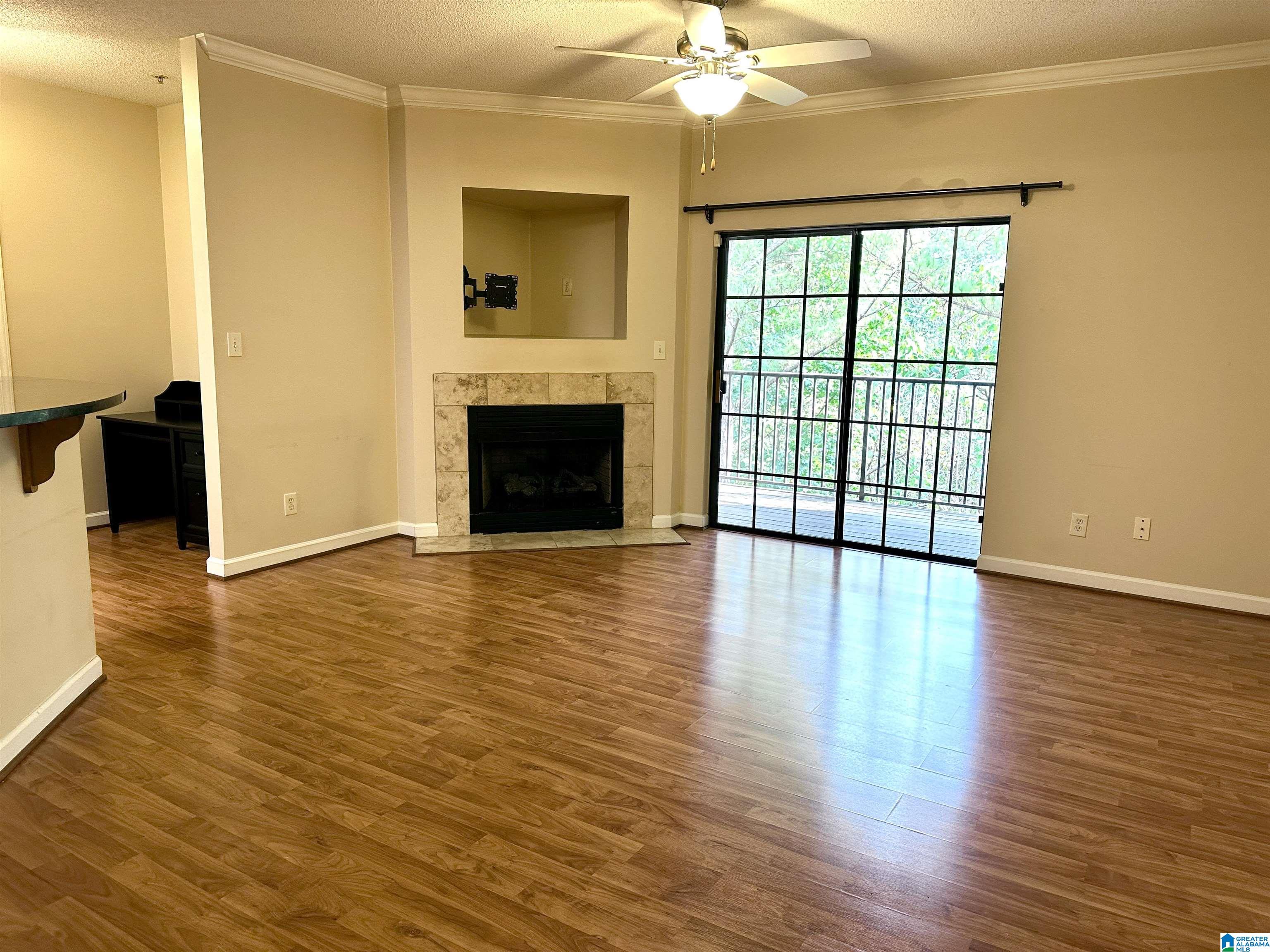 208 STERLING OAKS DRIVE 208