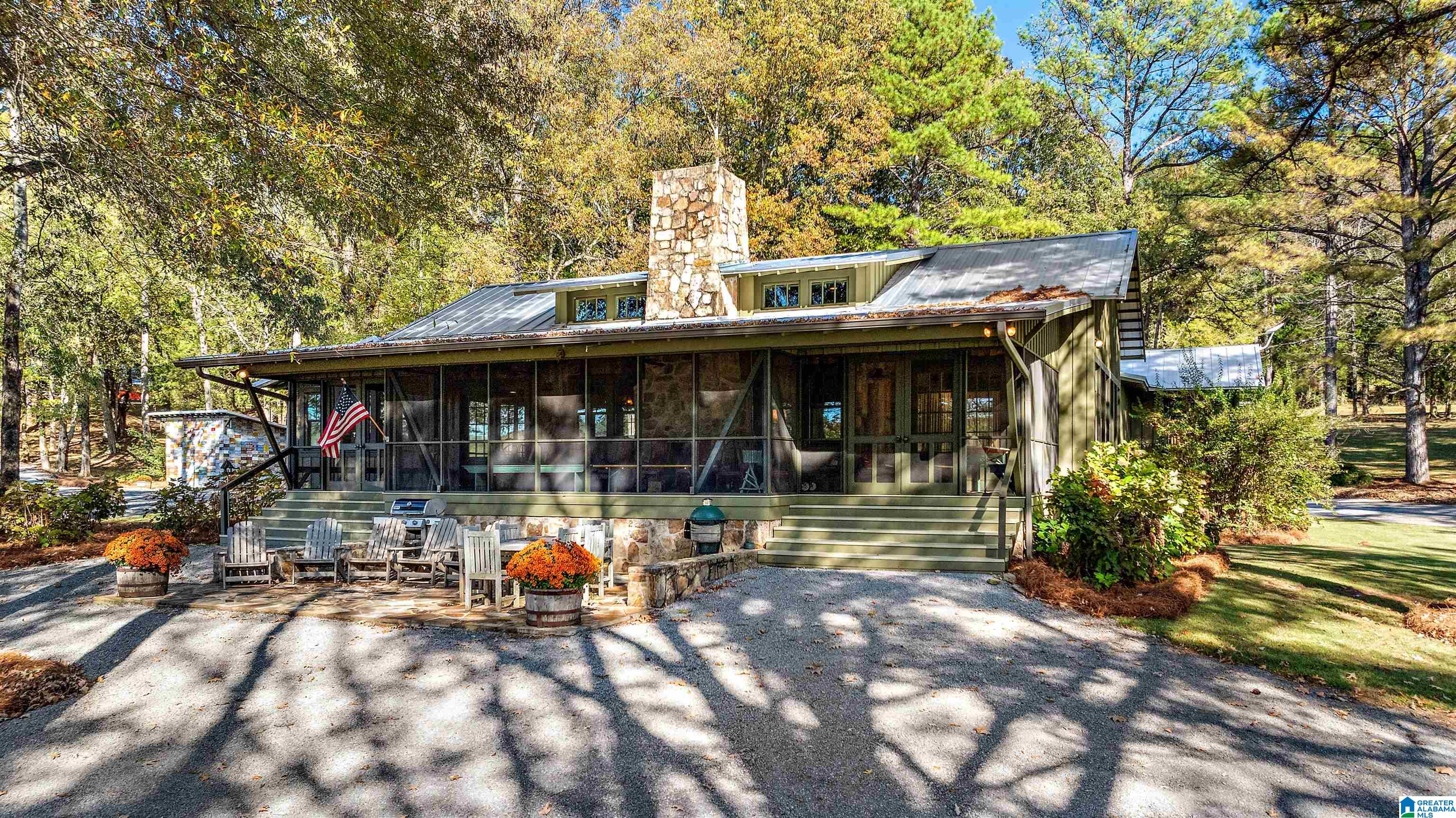 575 GUINNS COVE LANE