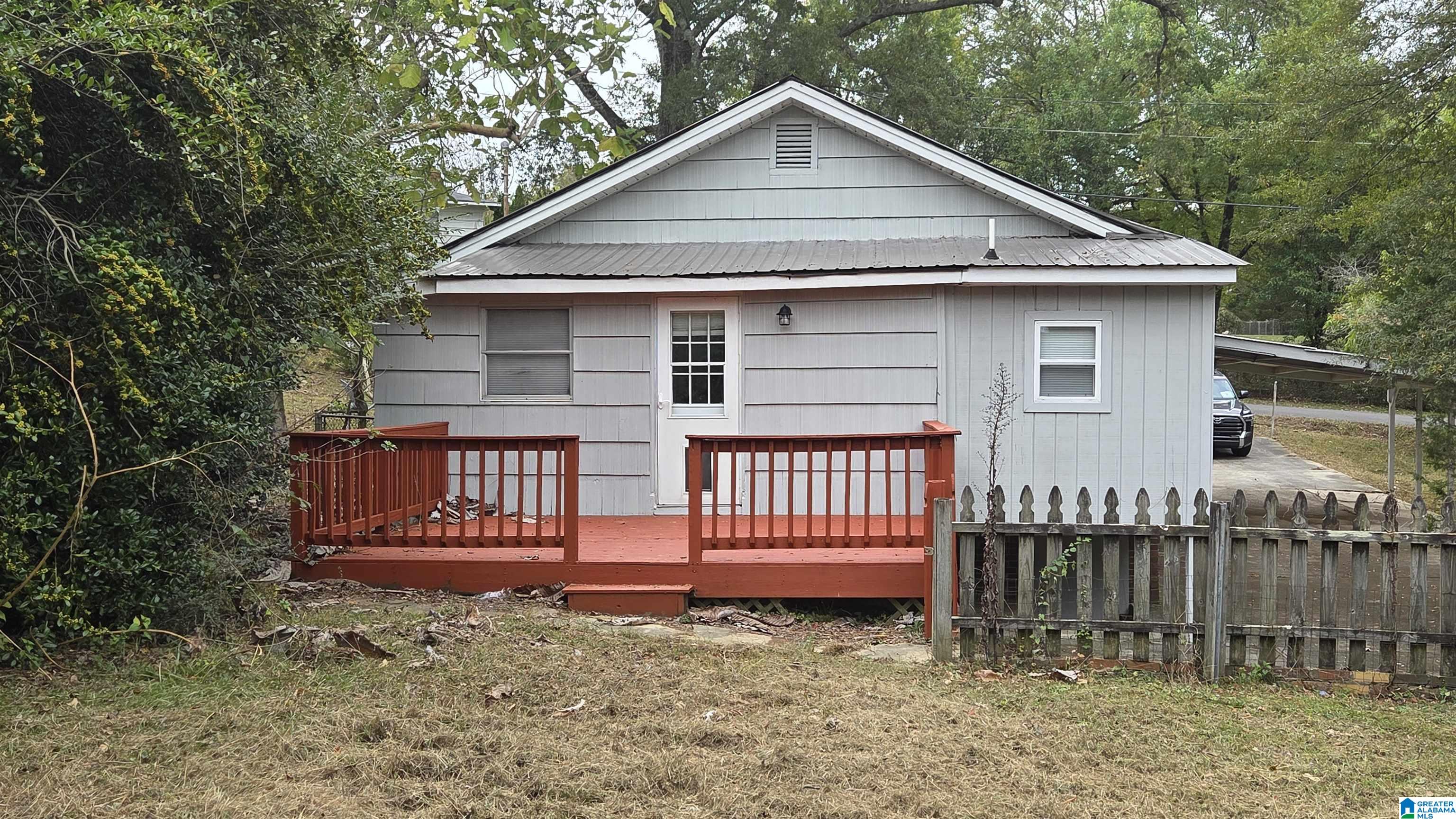 1128 SKYLINE DRIVE