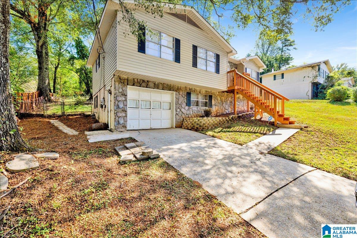 5861 JANET DRIVE