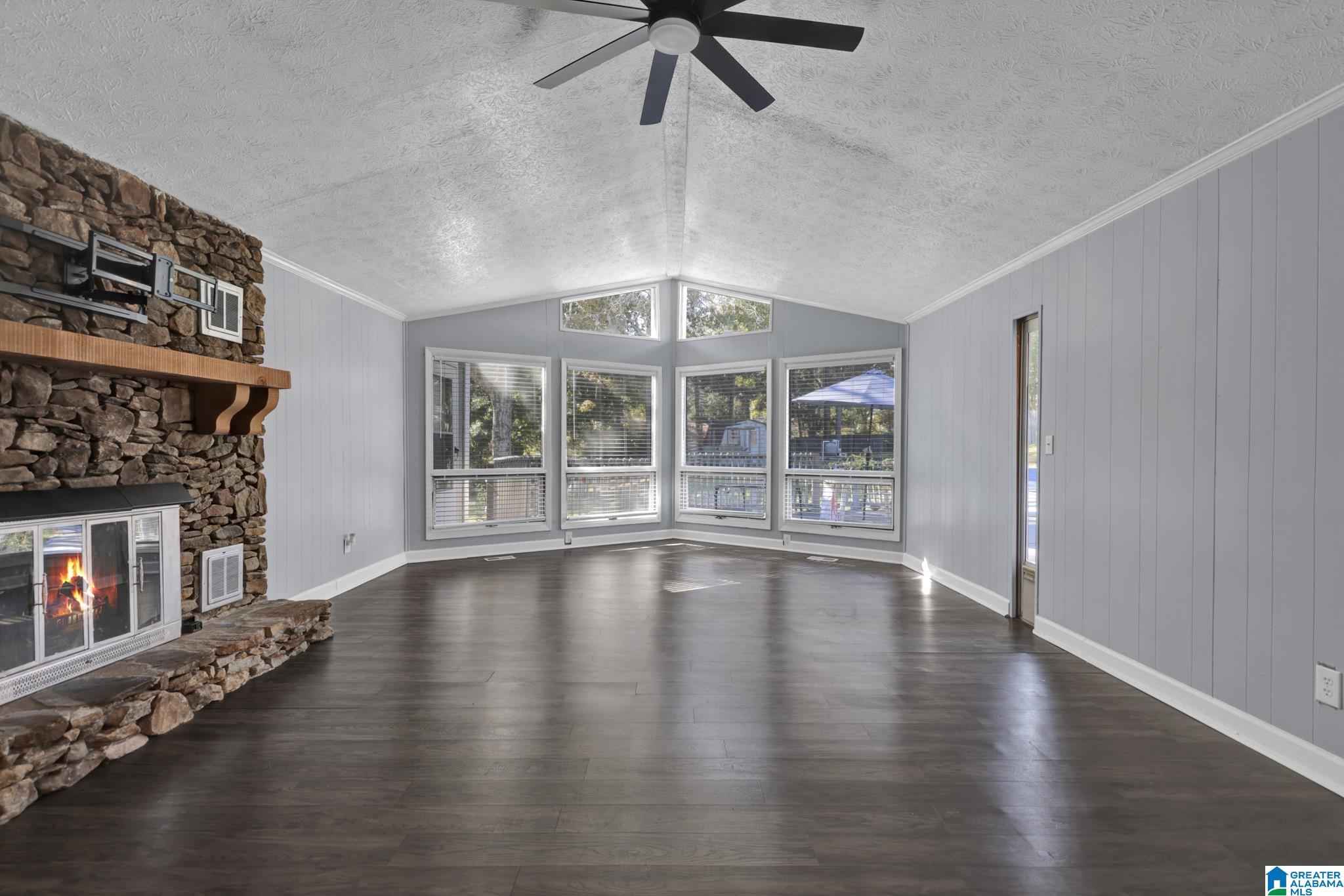5822 HOLLY TRACE