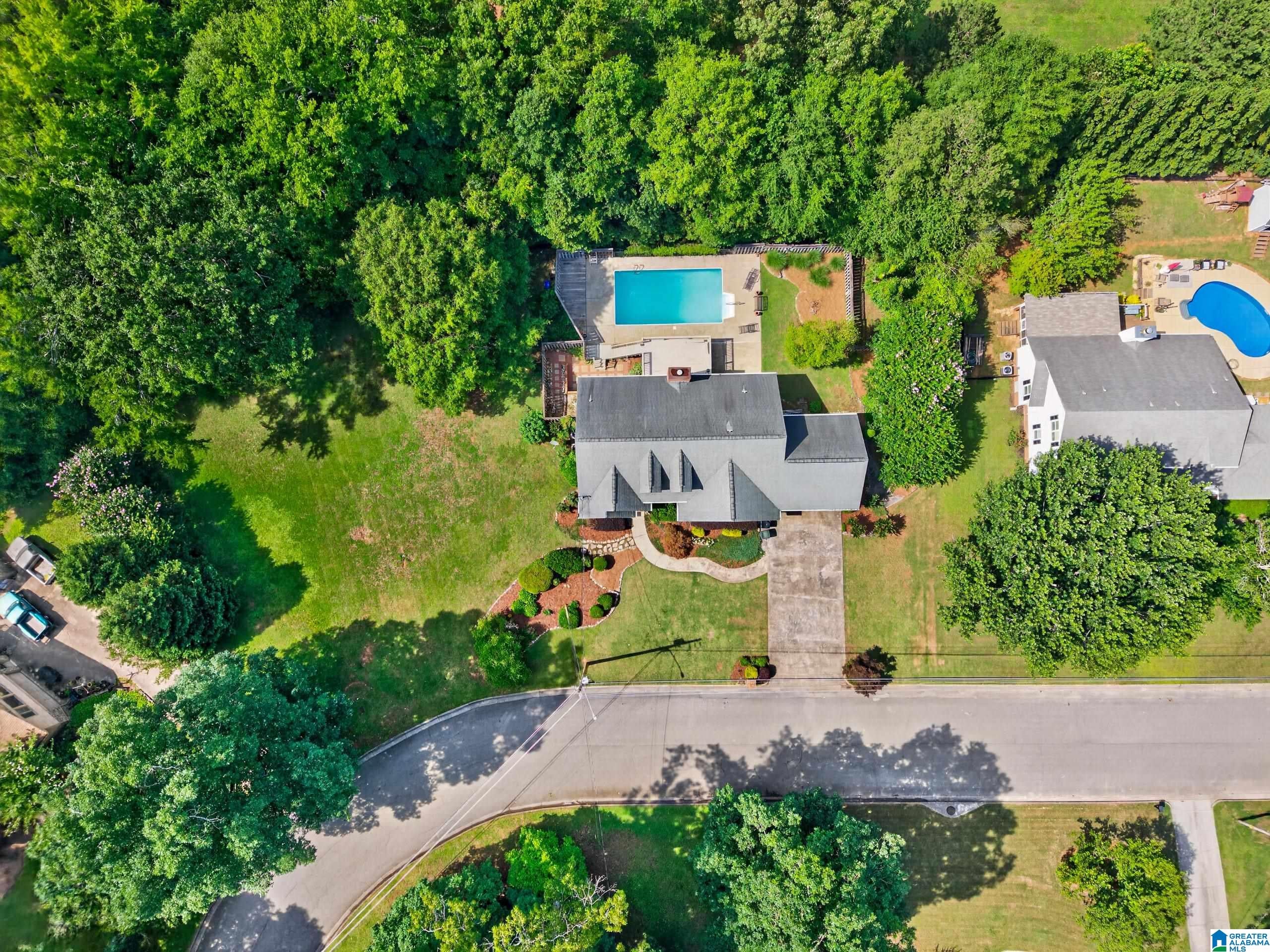 202 MAYFIELD LANE NE