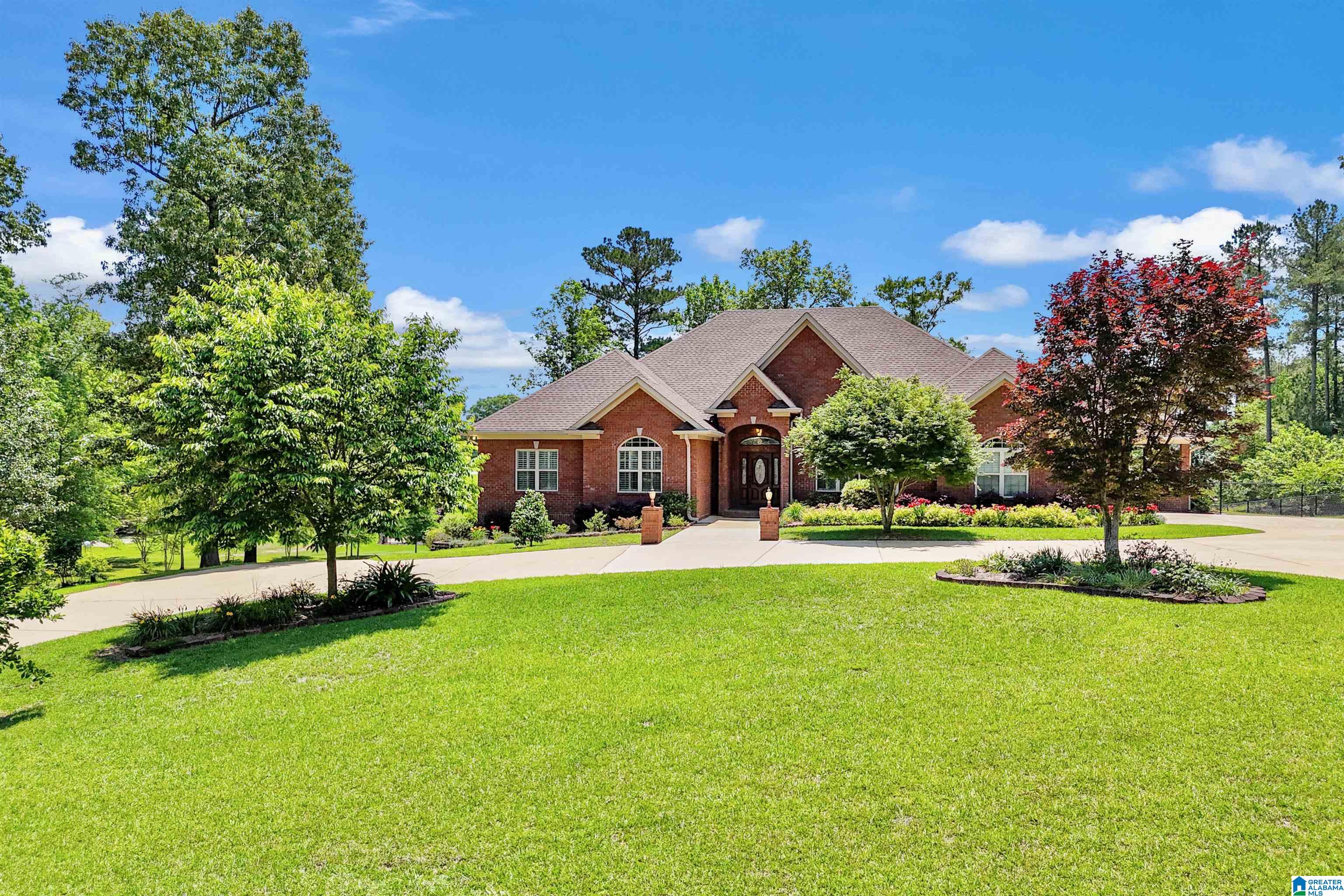 392 FAWN LANE