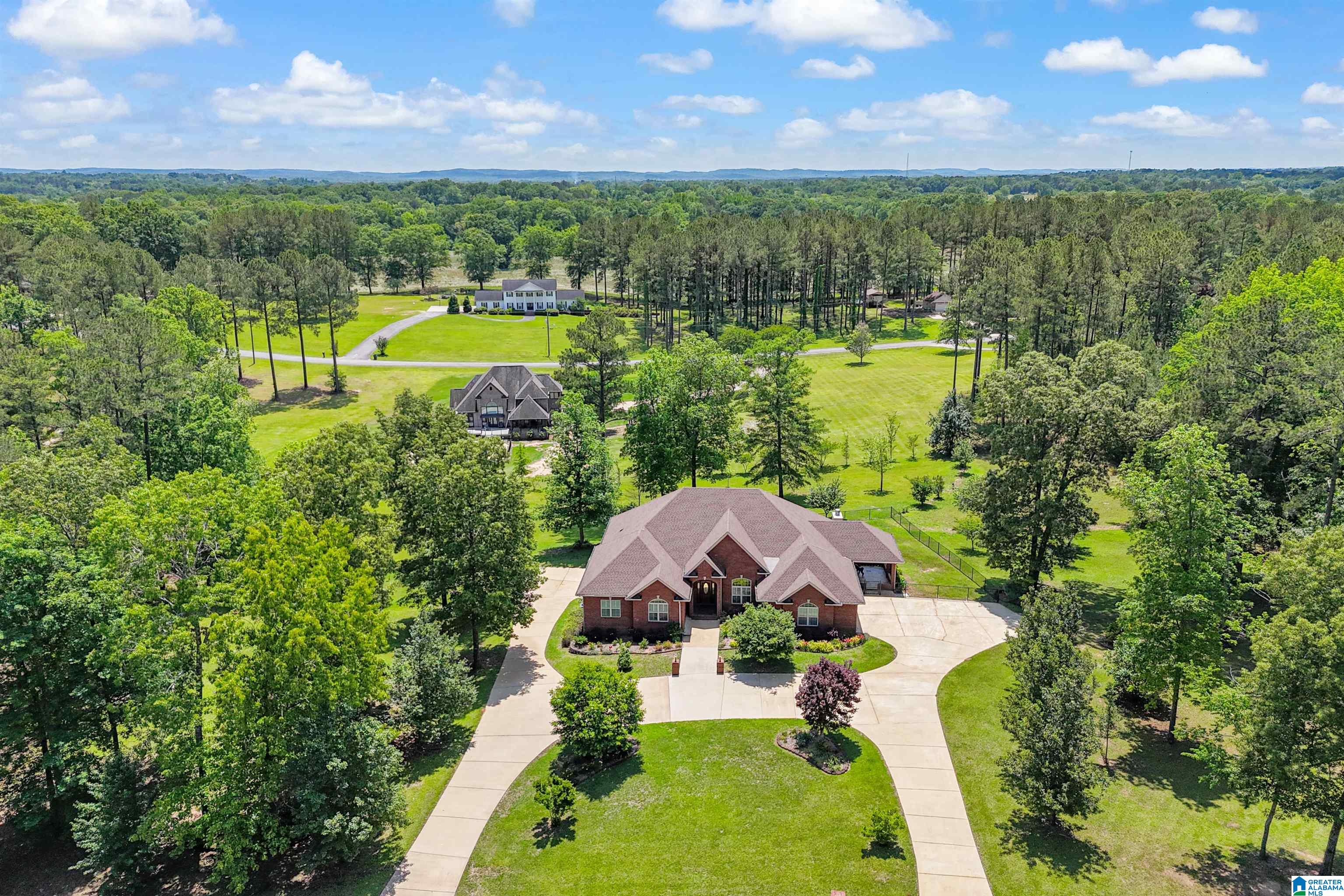392 FAWN LANE