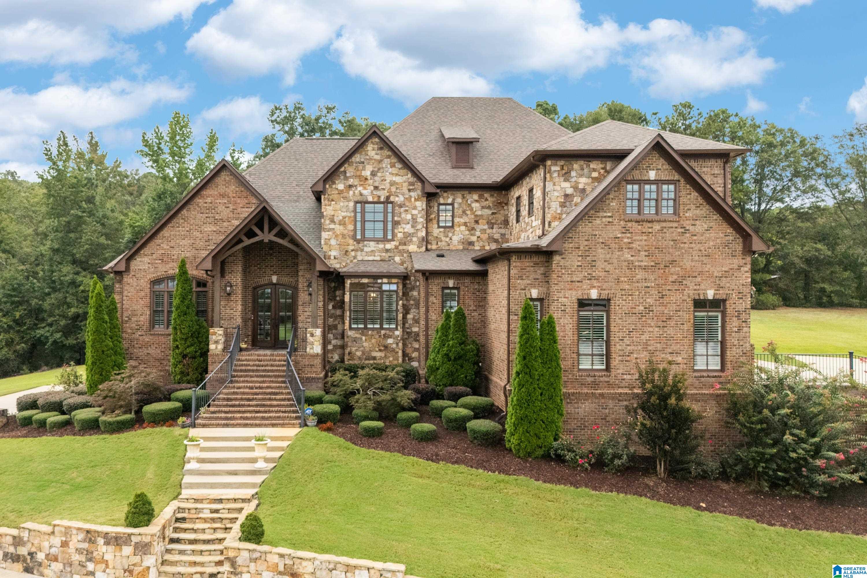 7029 LAKESIDE FARMS