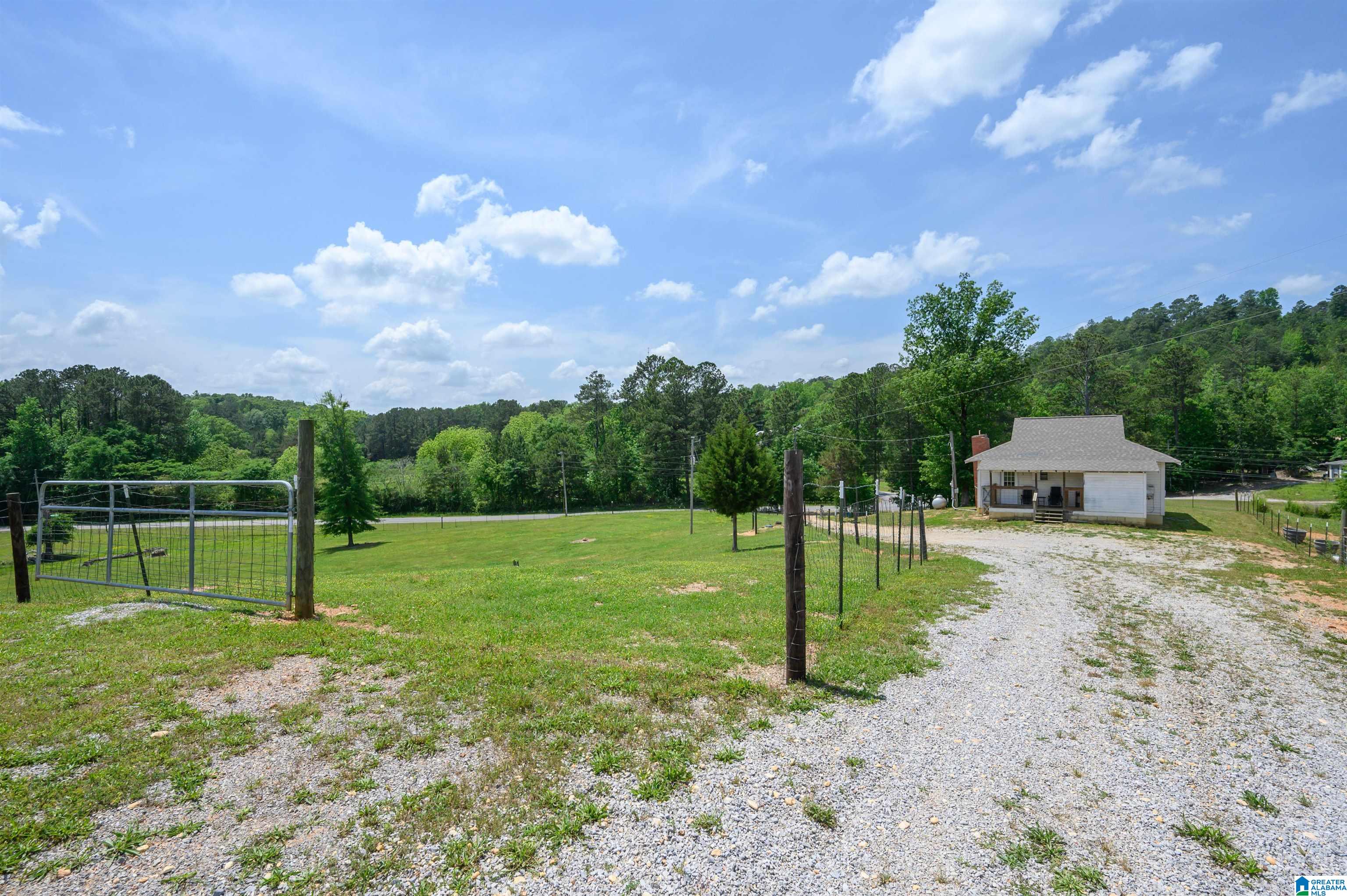 1352 COUNTY ROAD 185