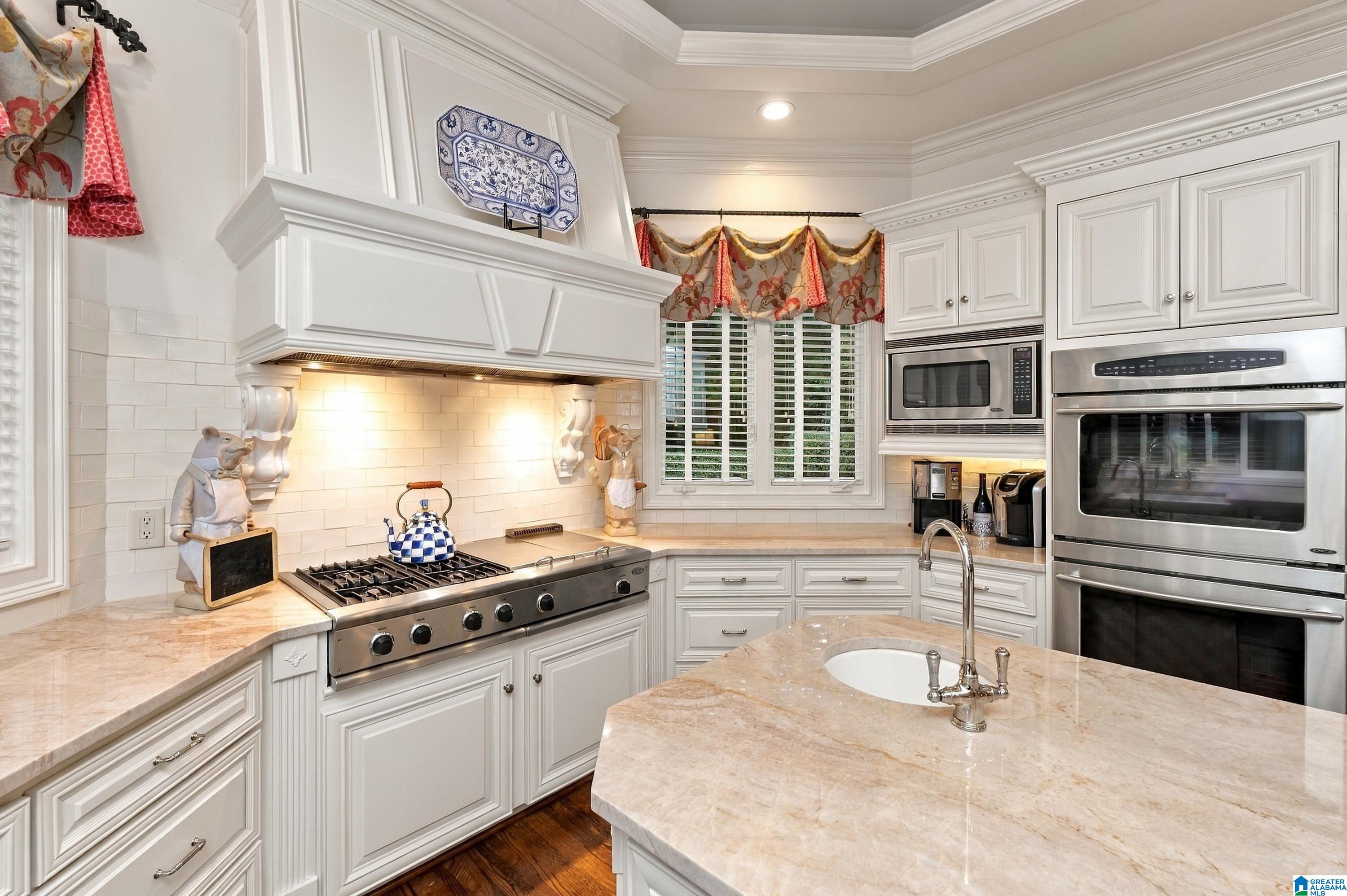 924 TRINITY COURT