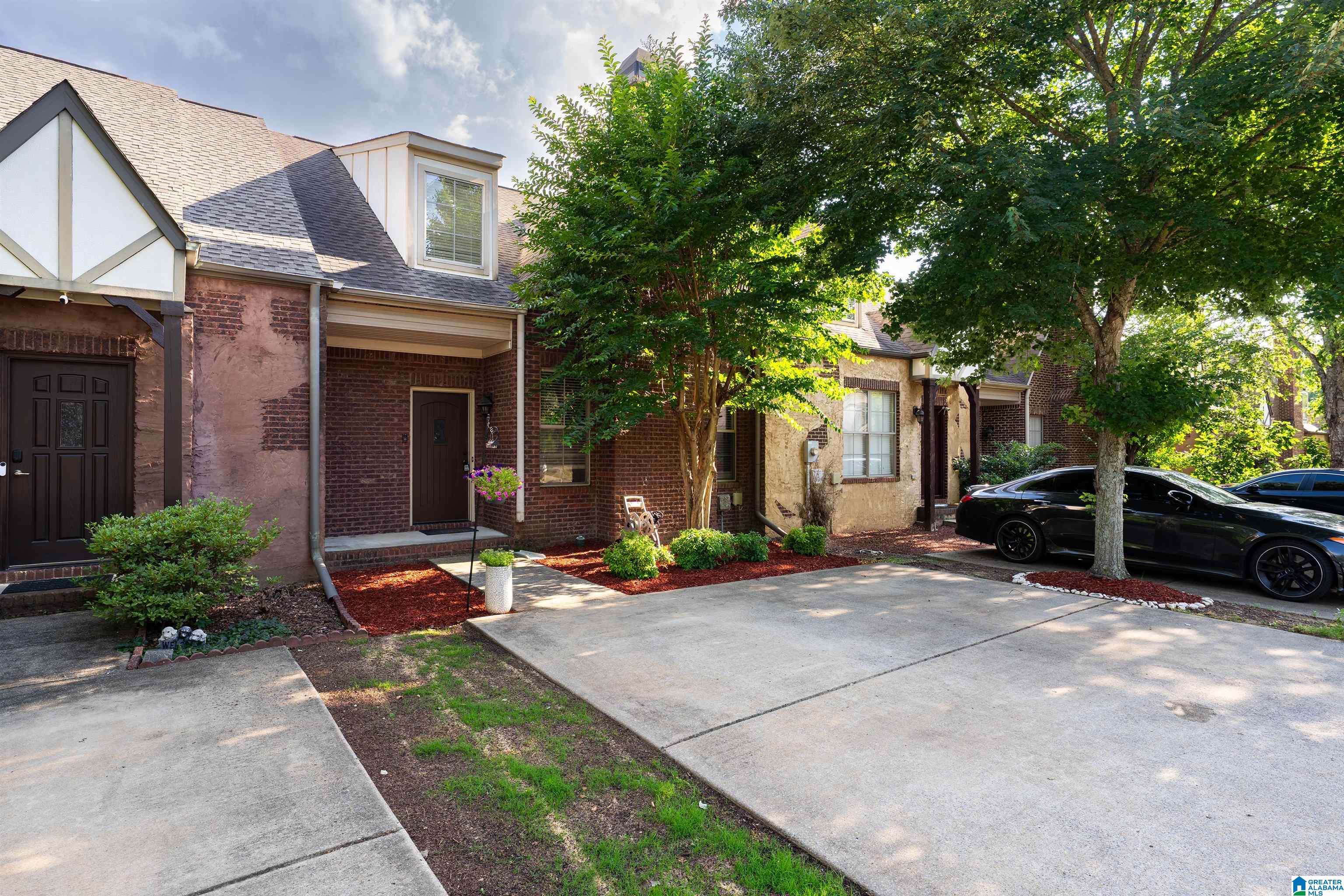 2239 RIDGEMONT DRIVE