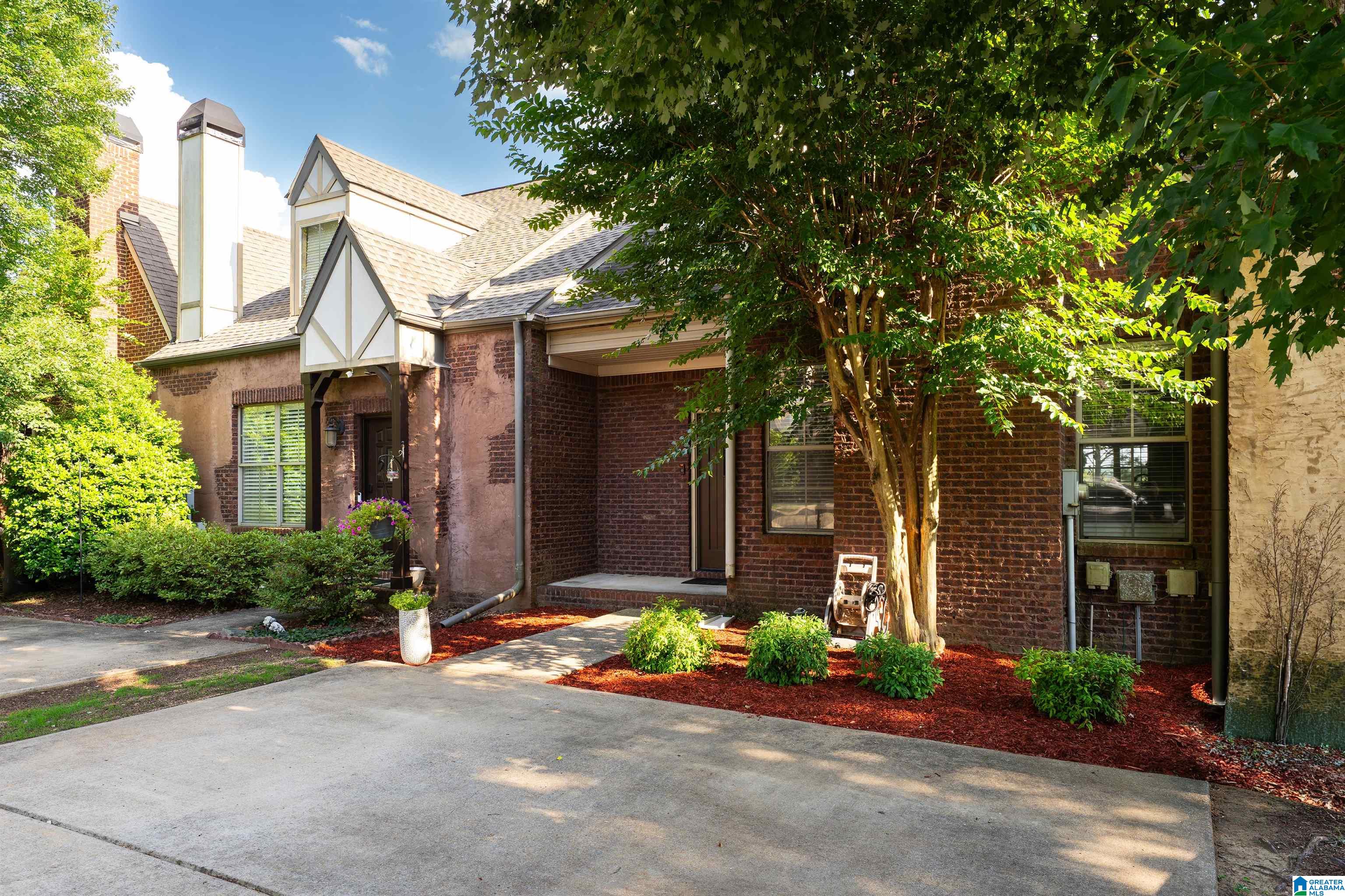 2239 RIDGEMONT DRIVE