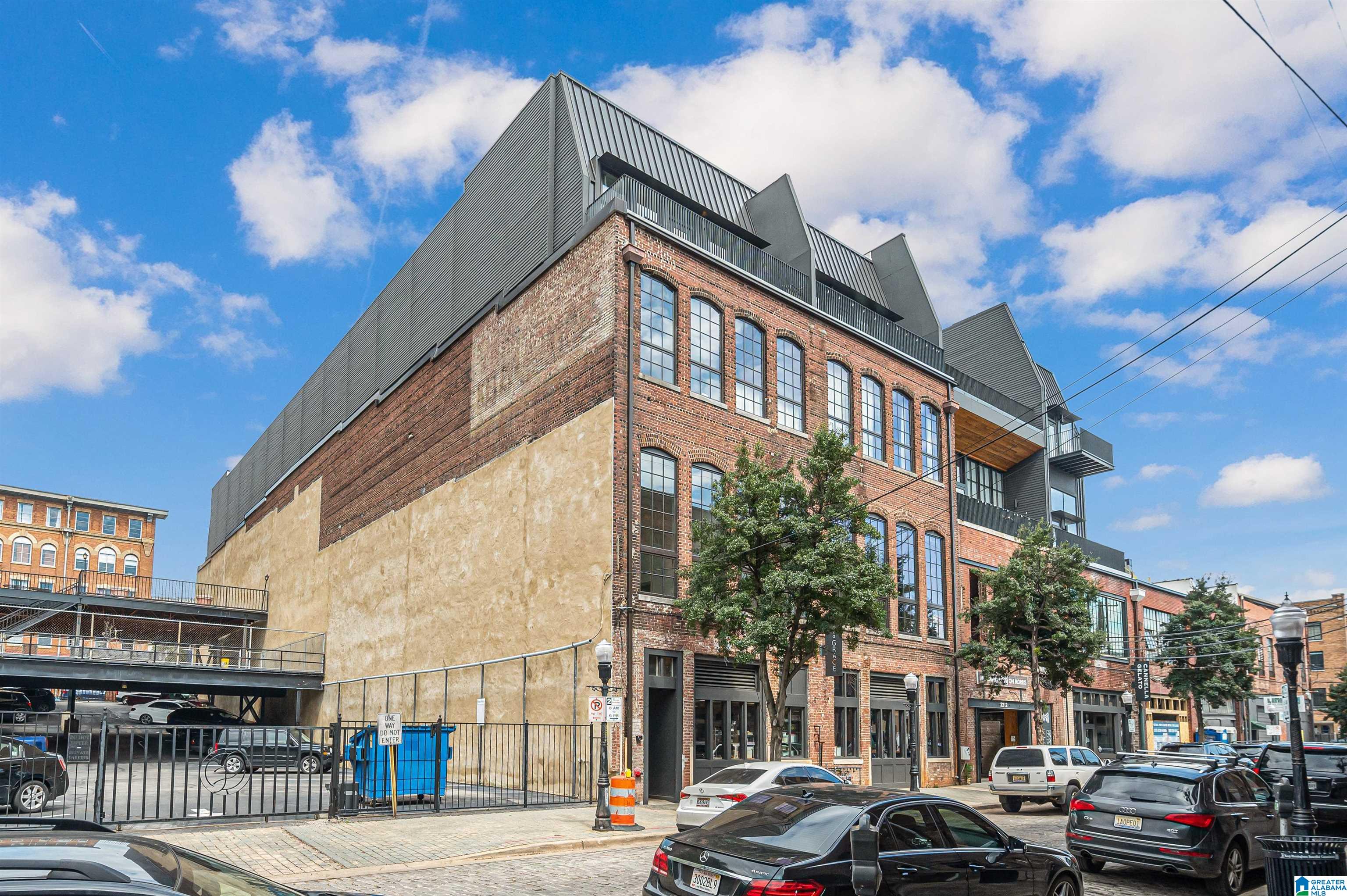 2212 MORRIS AVENUE 202