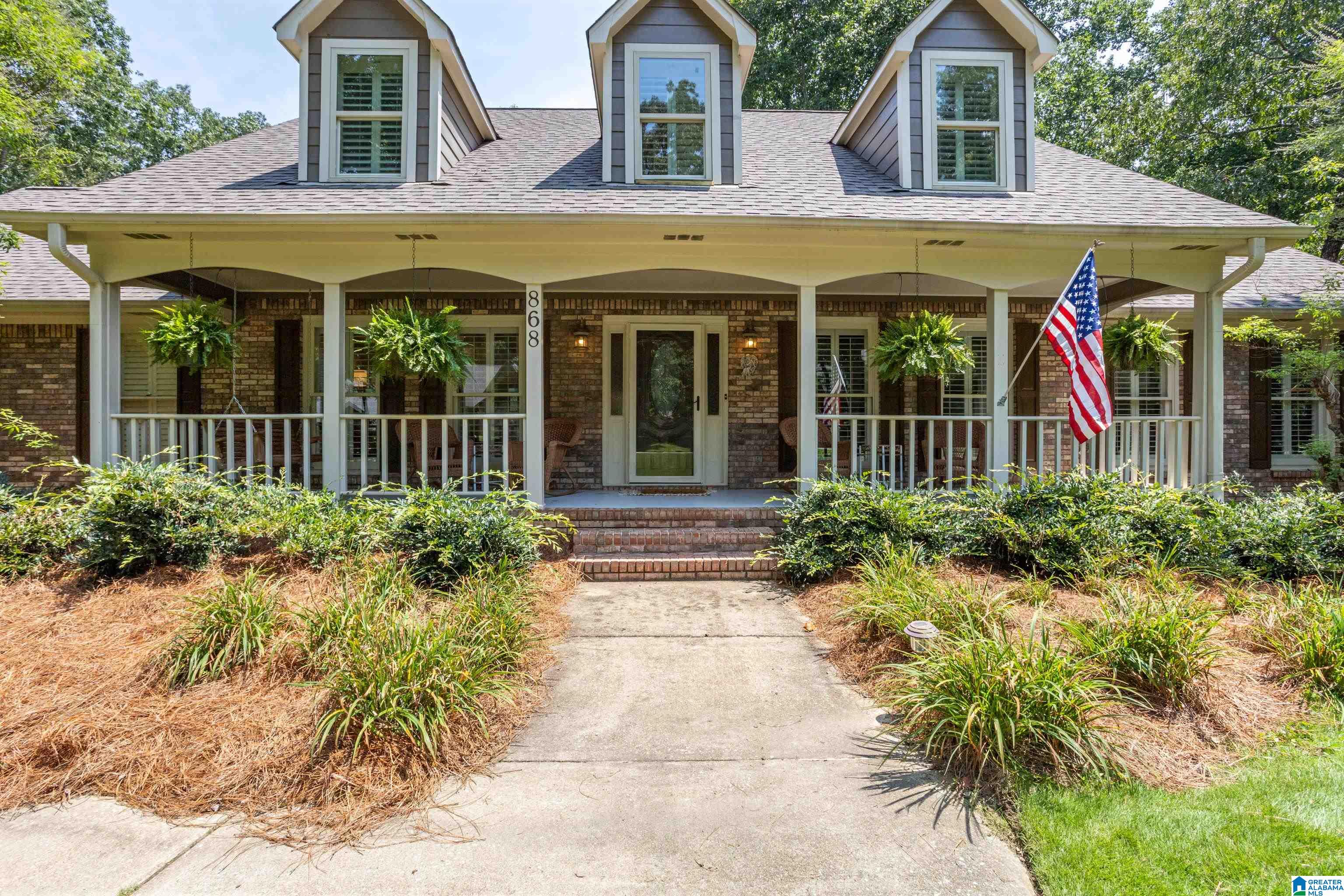 868 RIDGECREST DRIVE