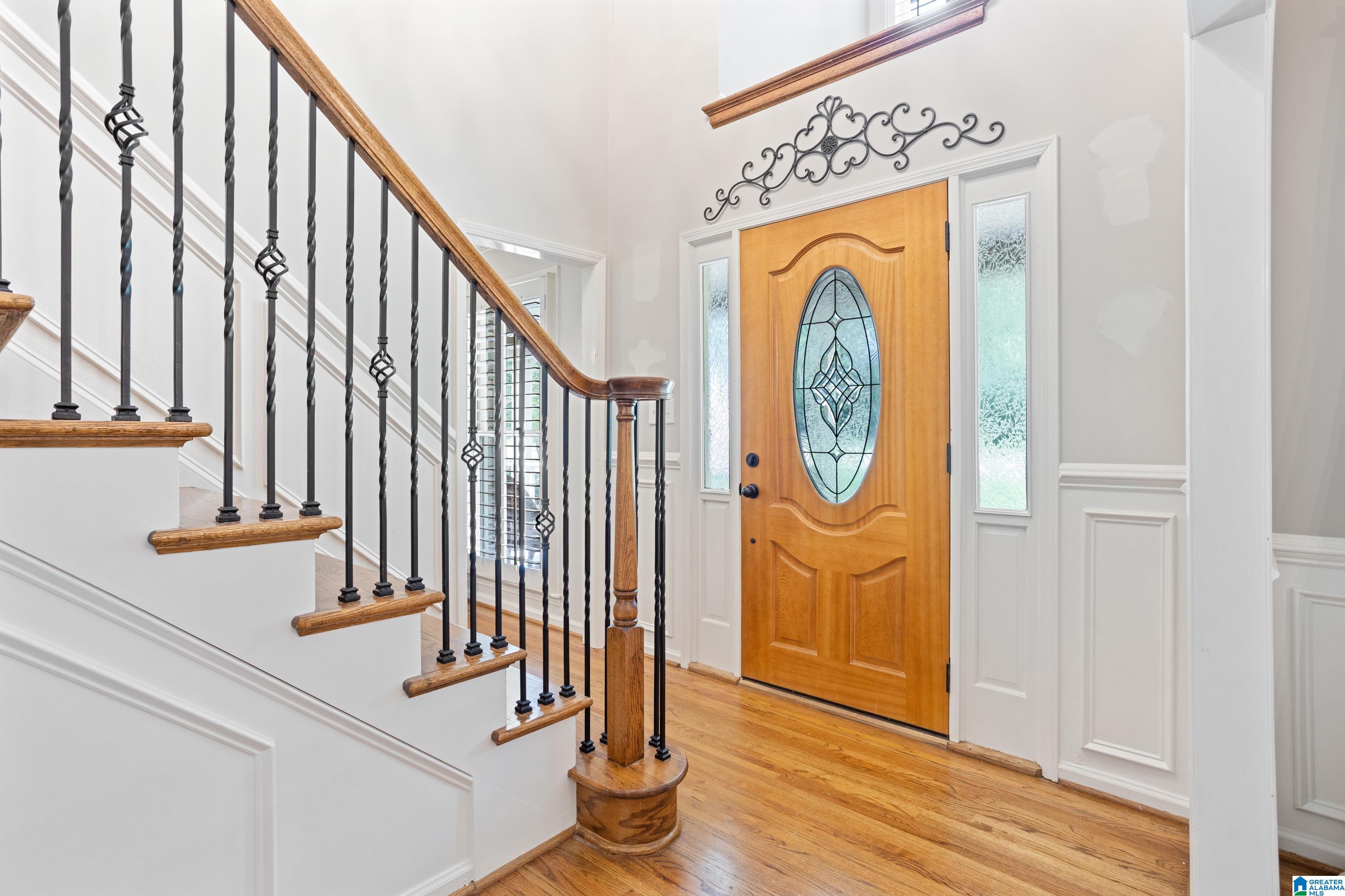 868 RIDGECREST DRIVE