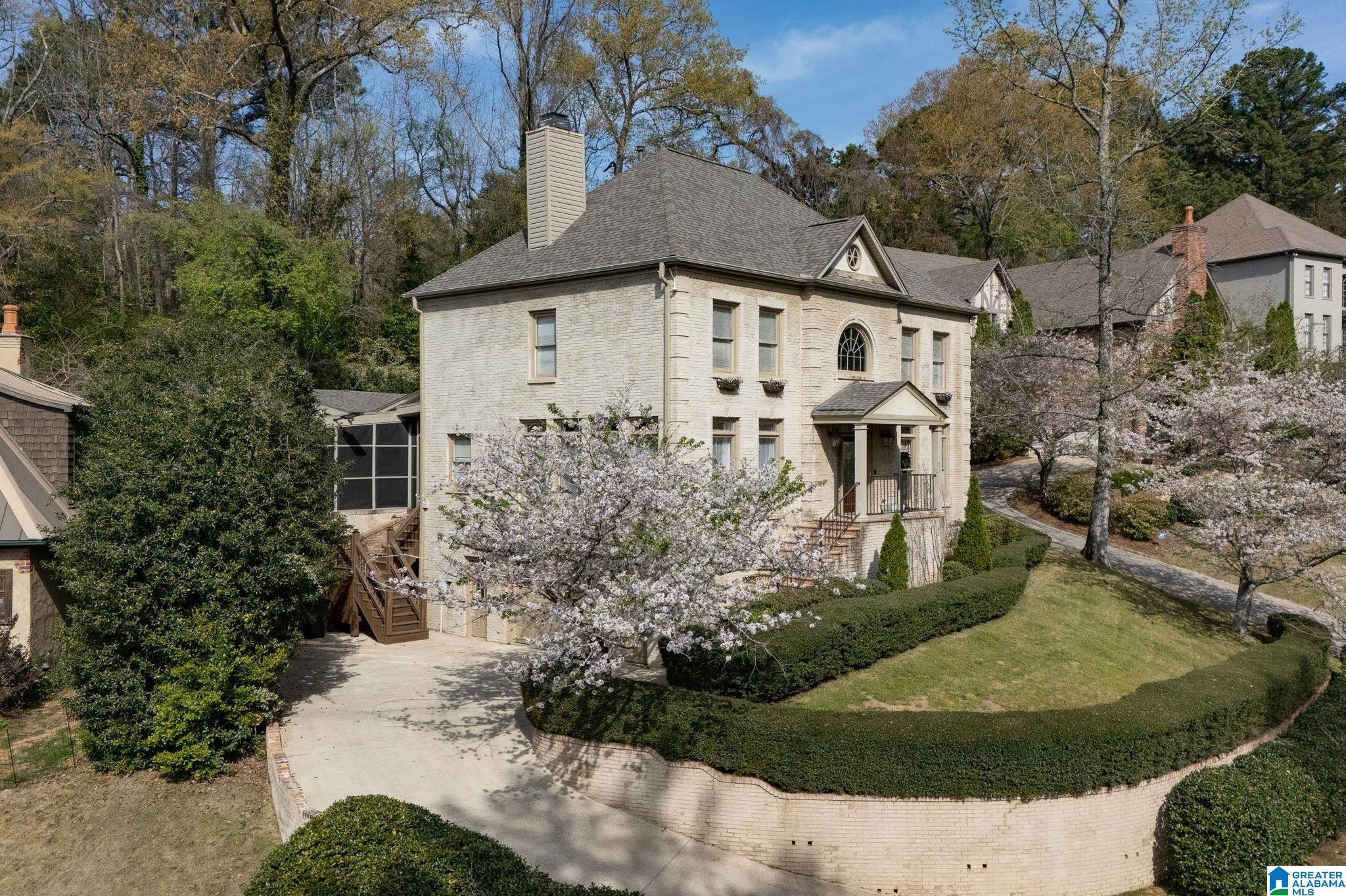 2228 STERLINGWOOD DRIVE