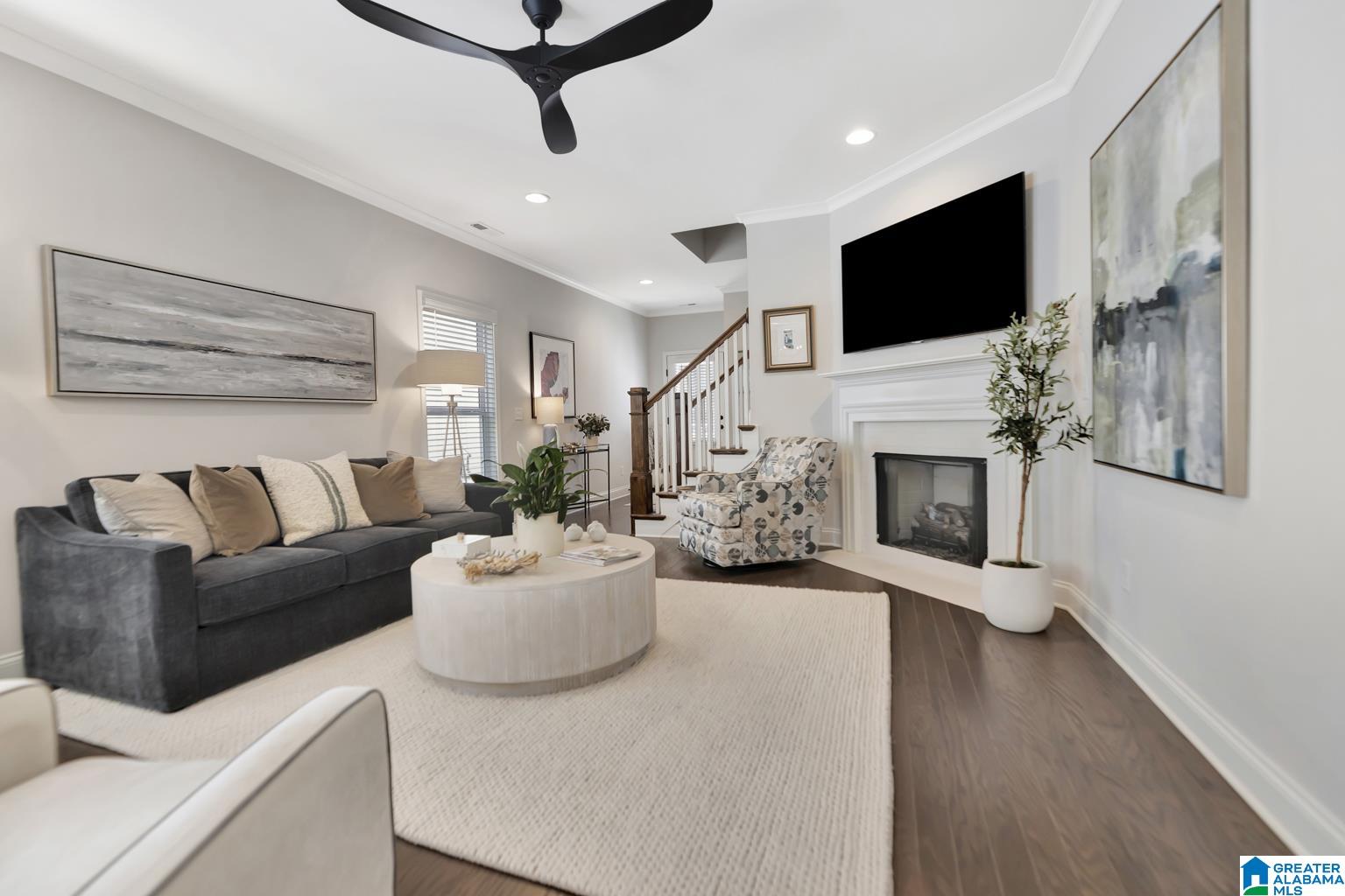 2162 SPRINGFIELD DRIVE