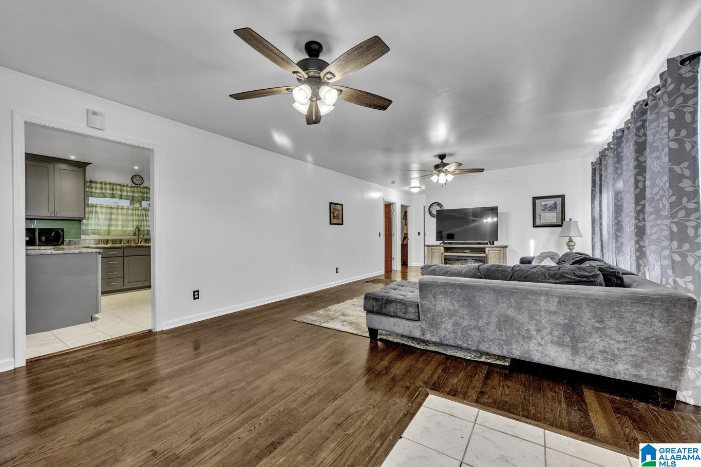 2473 WARRIOR TRAFFORD ROAD