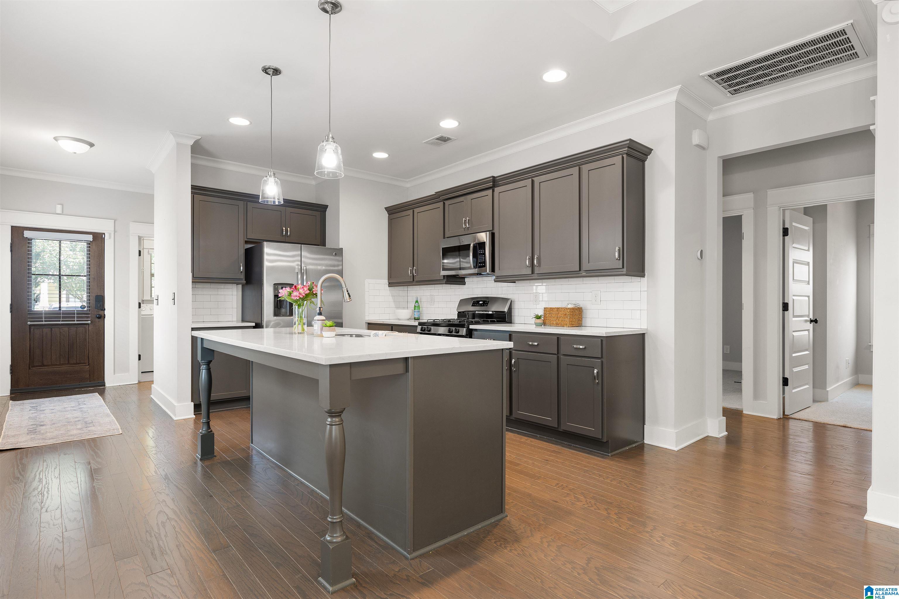 1391 CREEKSIDE GLEN