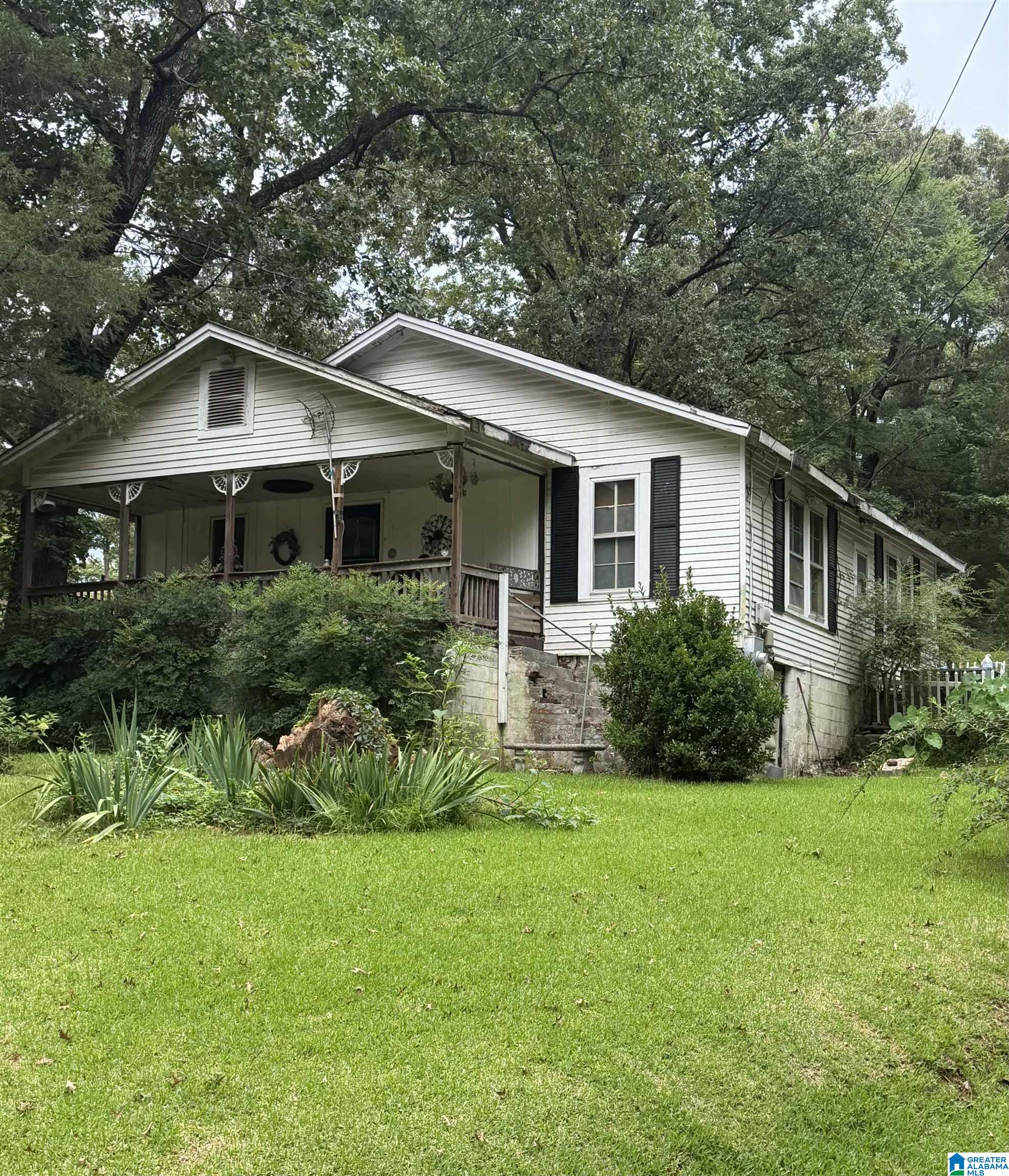 441 PINE HILL CIRCLE
