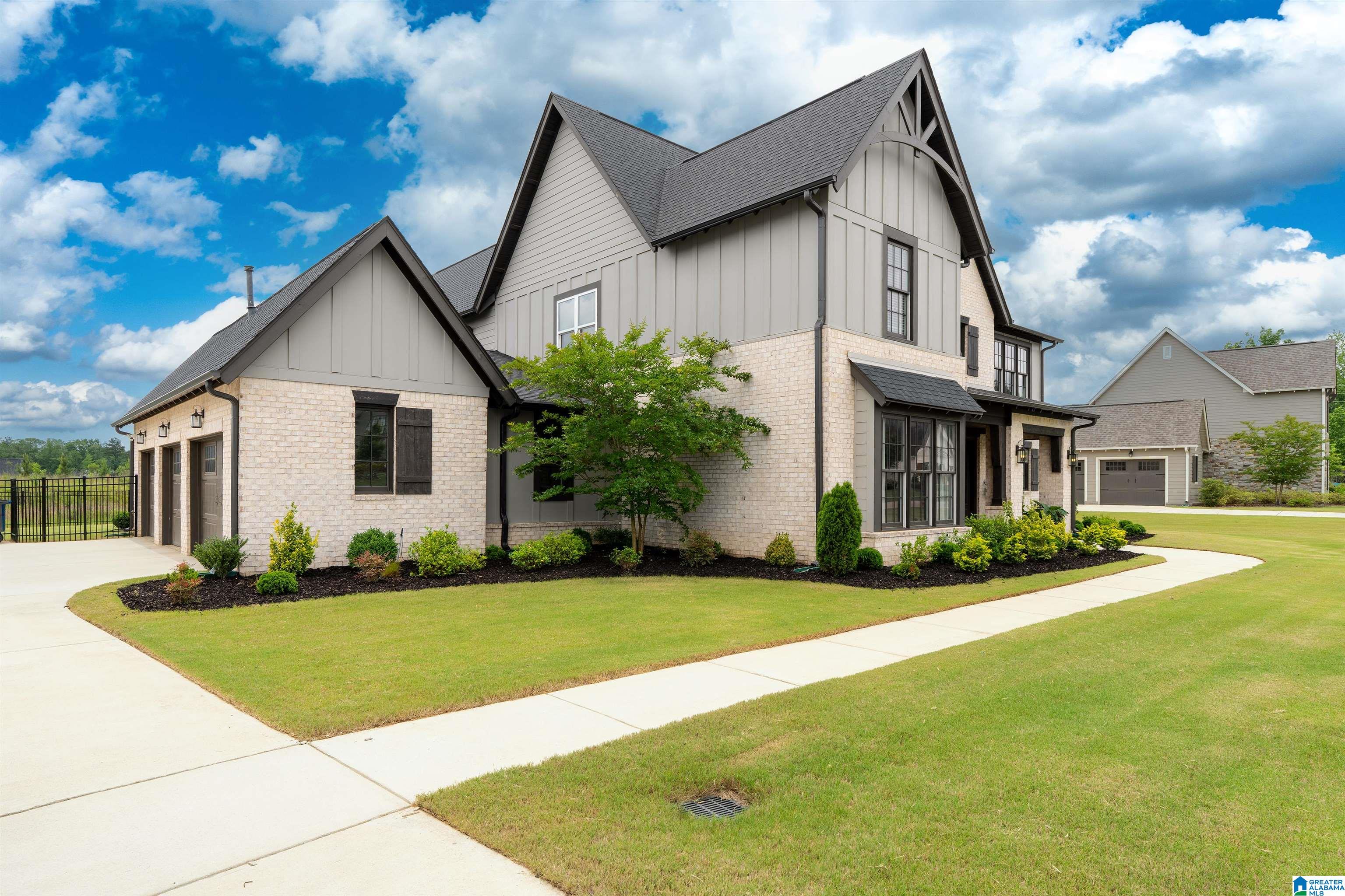 2776 BLACKRIDGE LANE