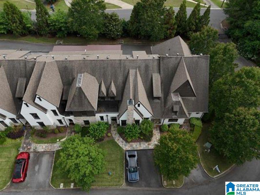 305 HERITAGE DRIVE