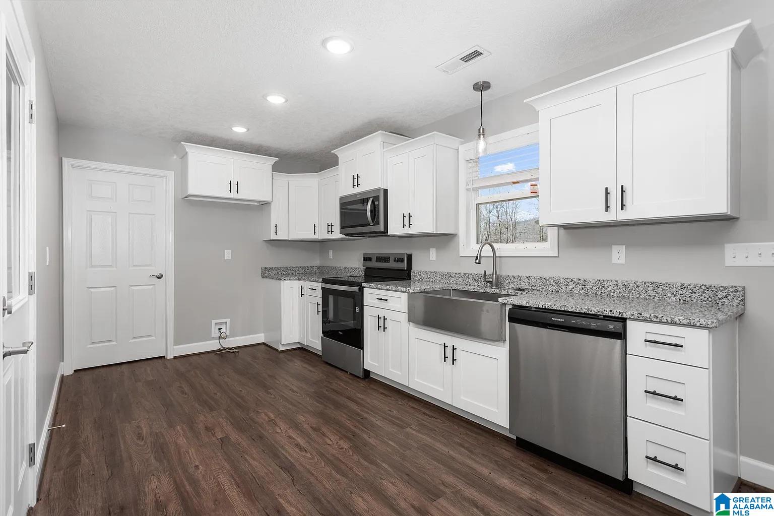 480 PATTIWAY DRIVE