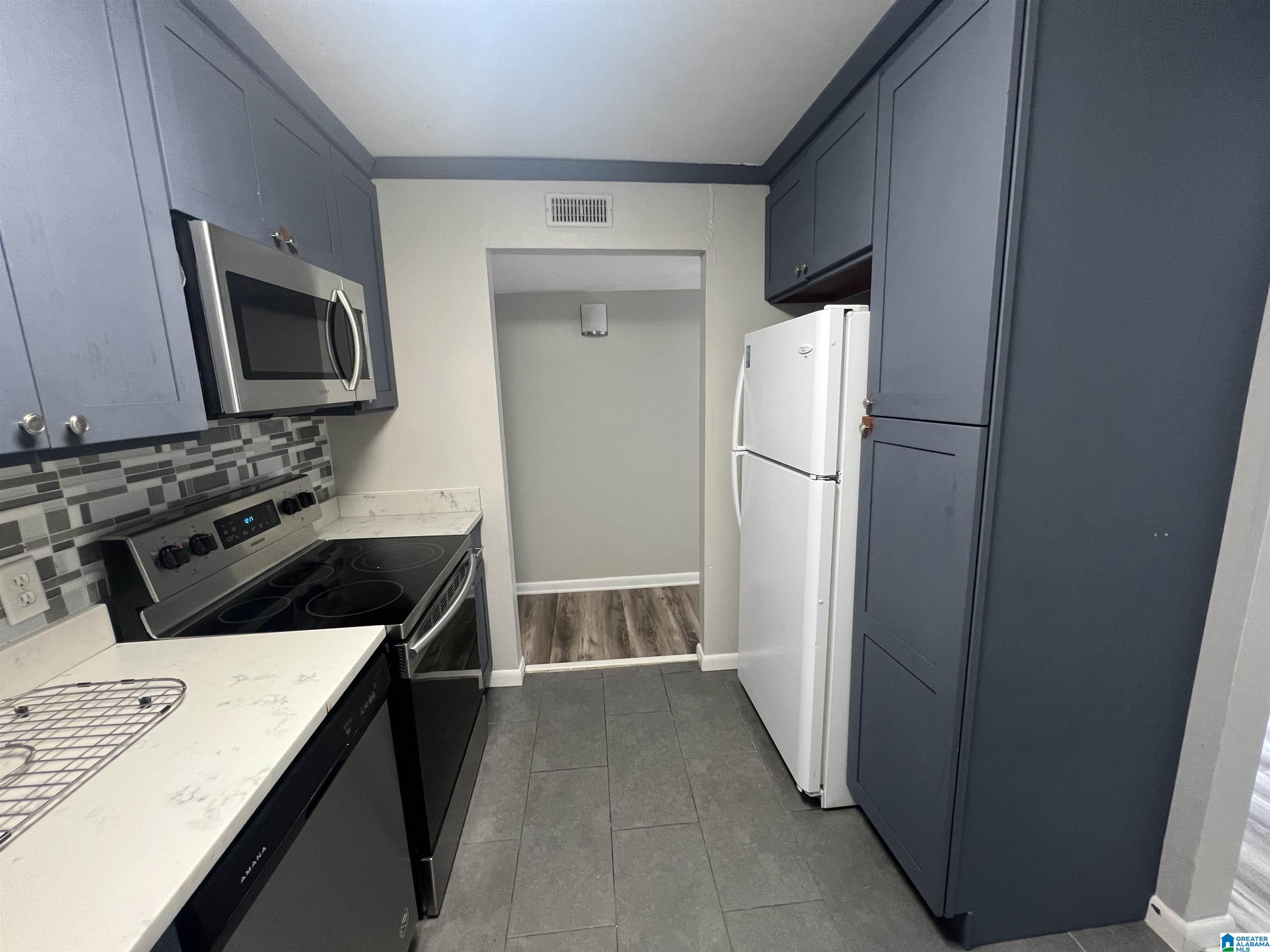 3350 ALTAMONT ROAD E15