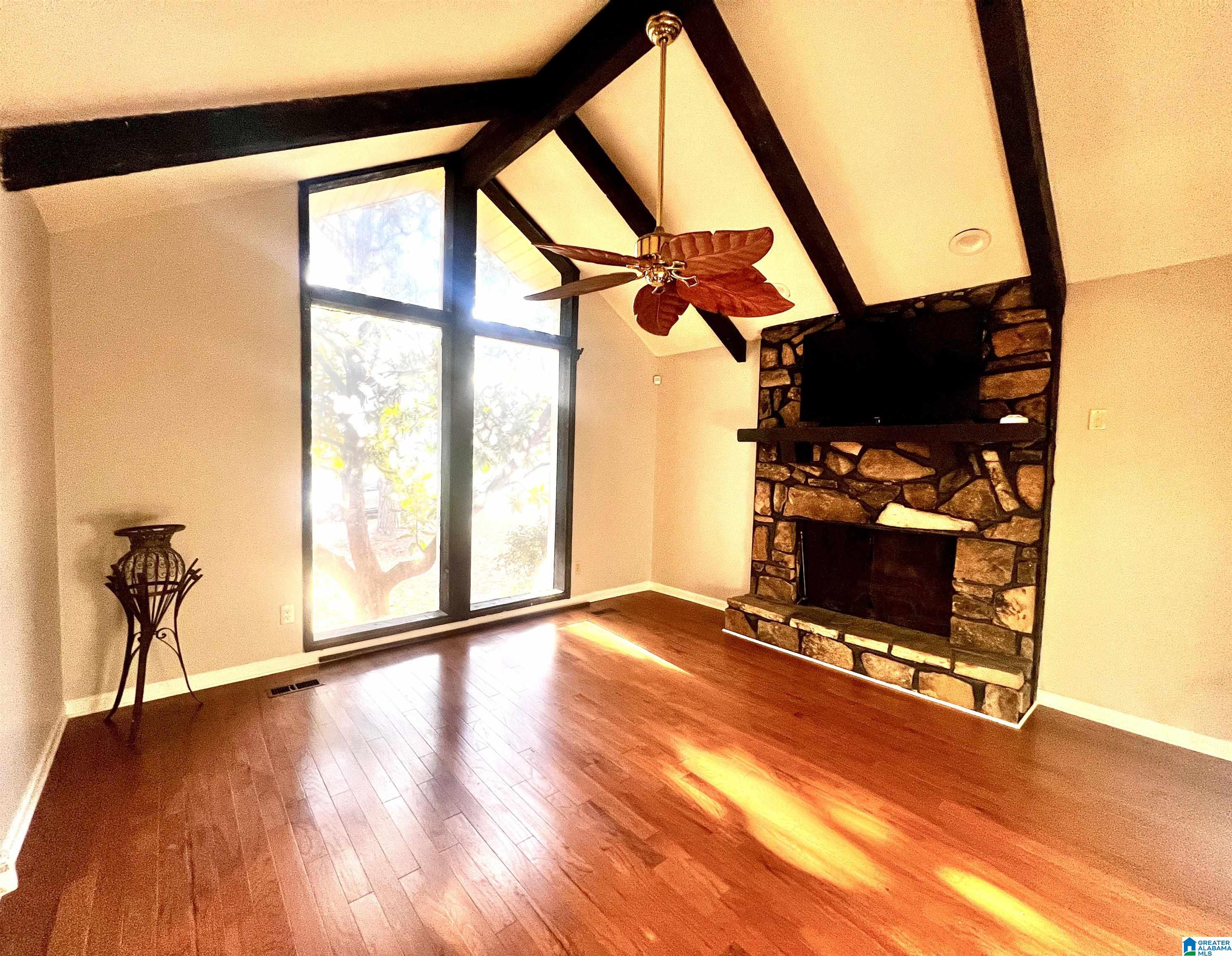 1424 KING GEORGE DRIVE