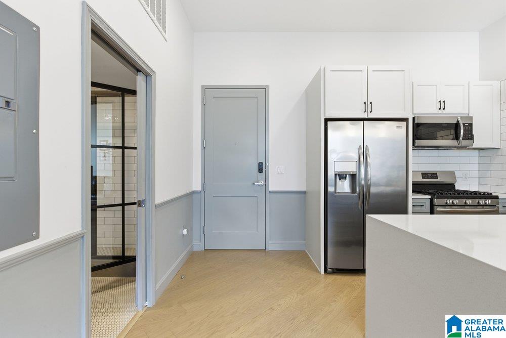 2212 MORRIS AVENUE 406