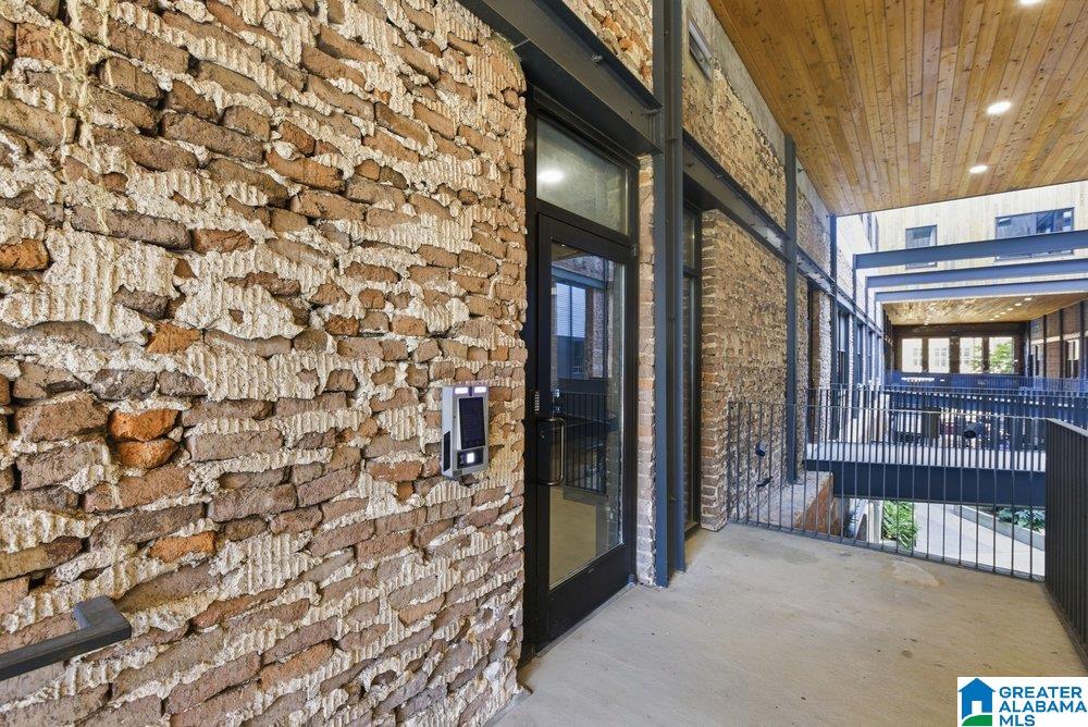 2212 MORRIS AVENUE 406