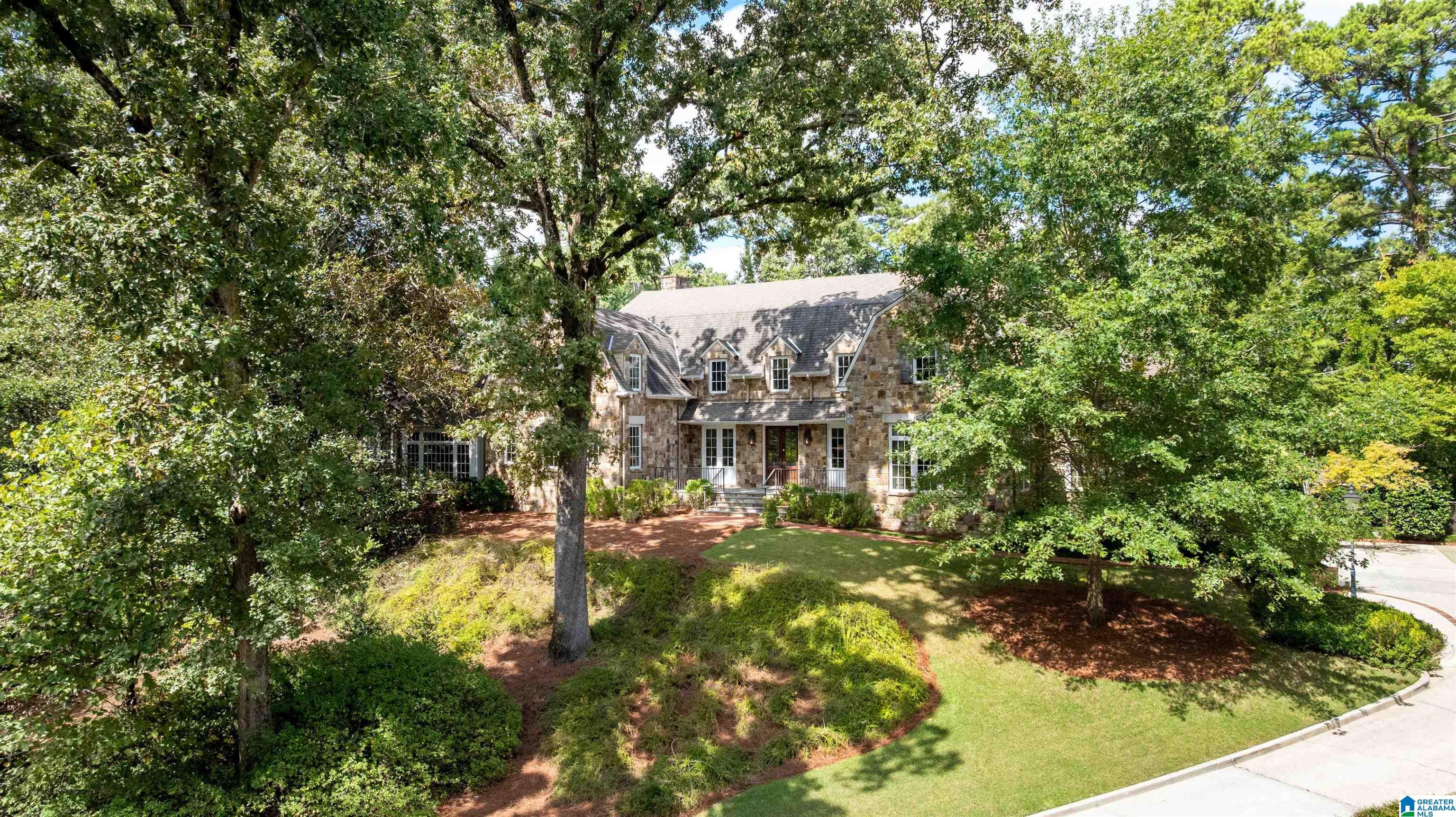 3832 FOREST GLEN DRIVE