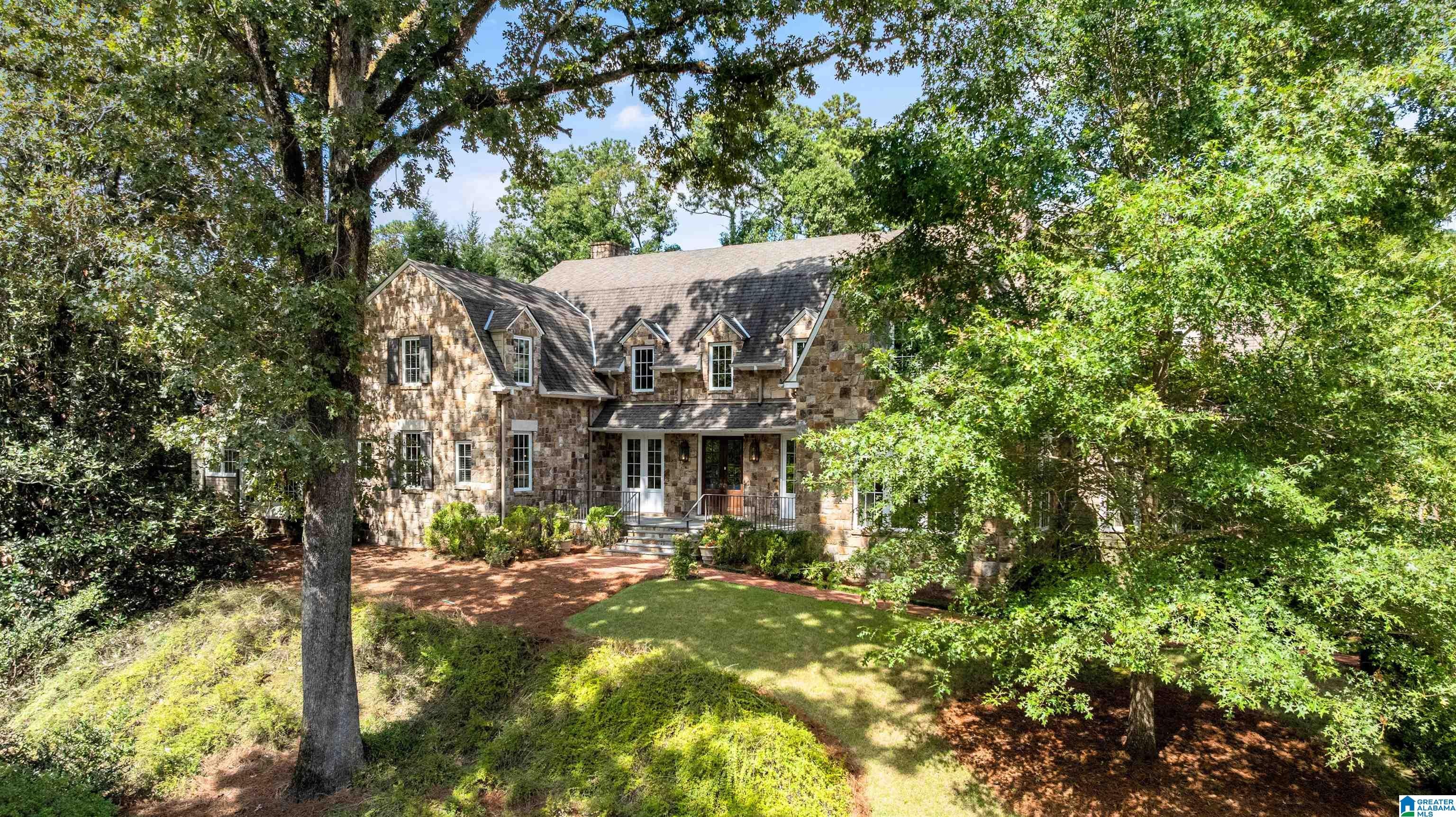 3832 FOREST GLEN DRIVE