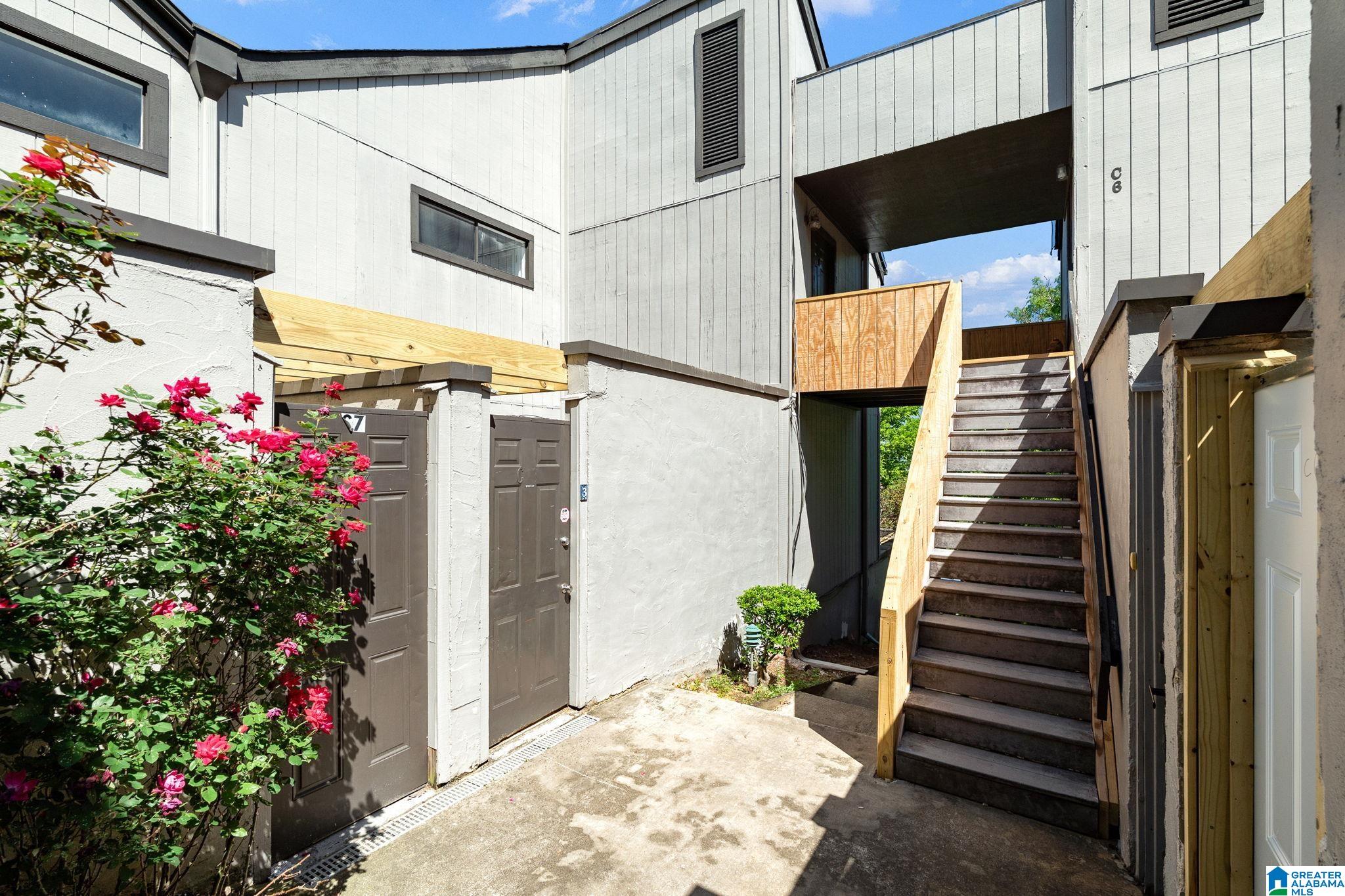 3350 ALTAMONT ROAD C5