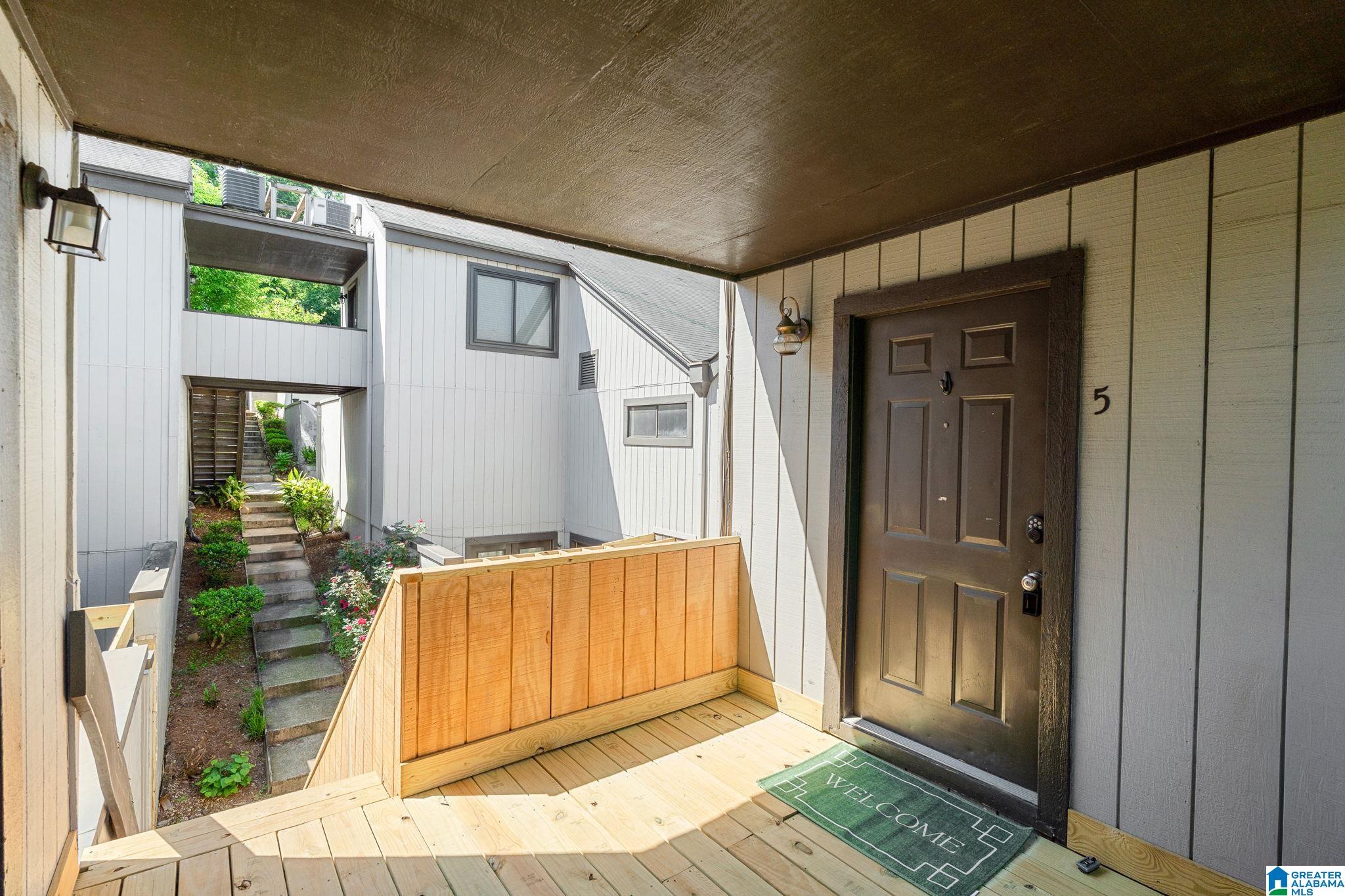 3350 ALTAMONT ROAD C5