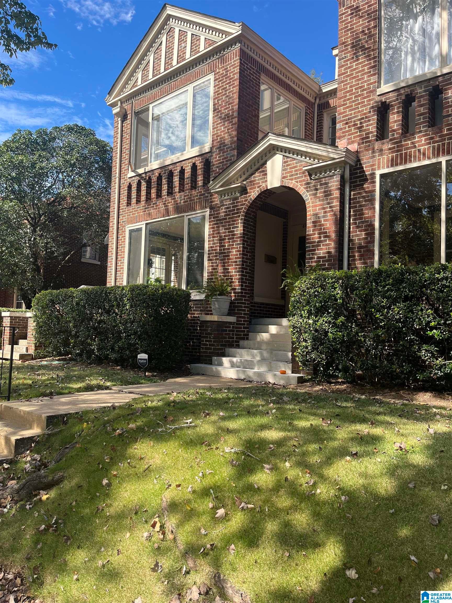 4034 CLAIRMONT AVENUE 4034