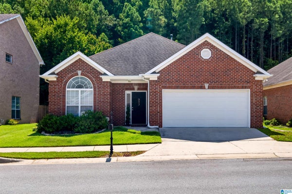 933 CASTLEMAINE DR, BIRMINGHAM, AL 35226 - Image 30320a1a2e6e2676d2ab60d5aeb8d09f/775229810