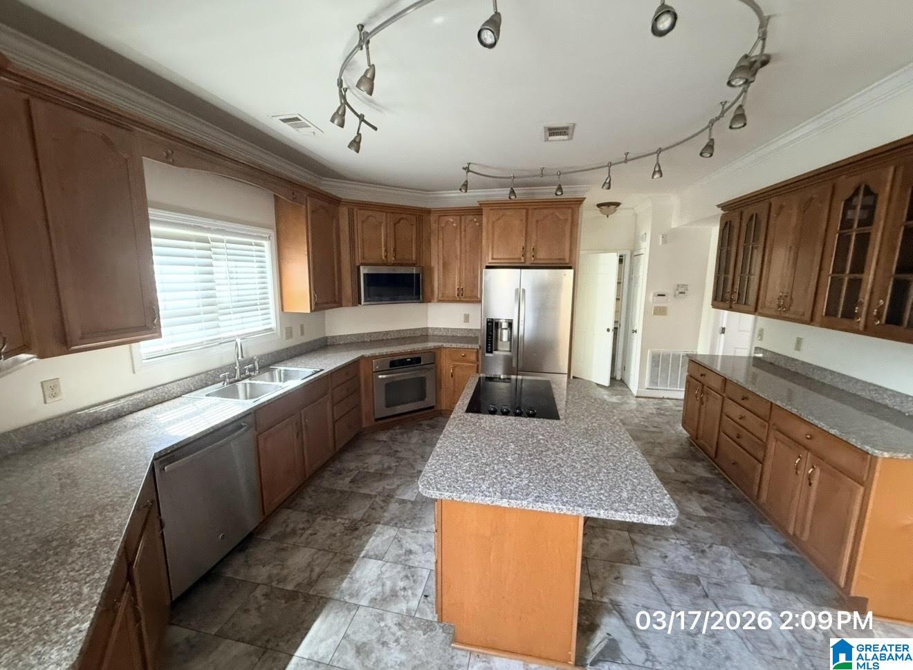 6211 COVINGTON LANE