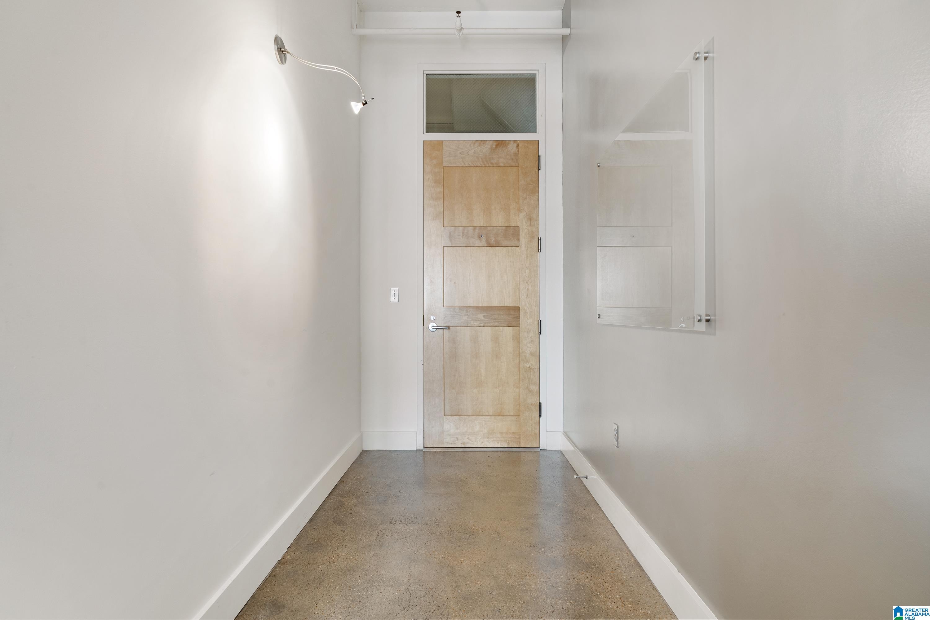 2201 5TH AVENUE 208