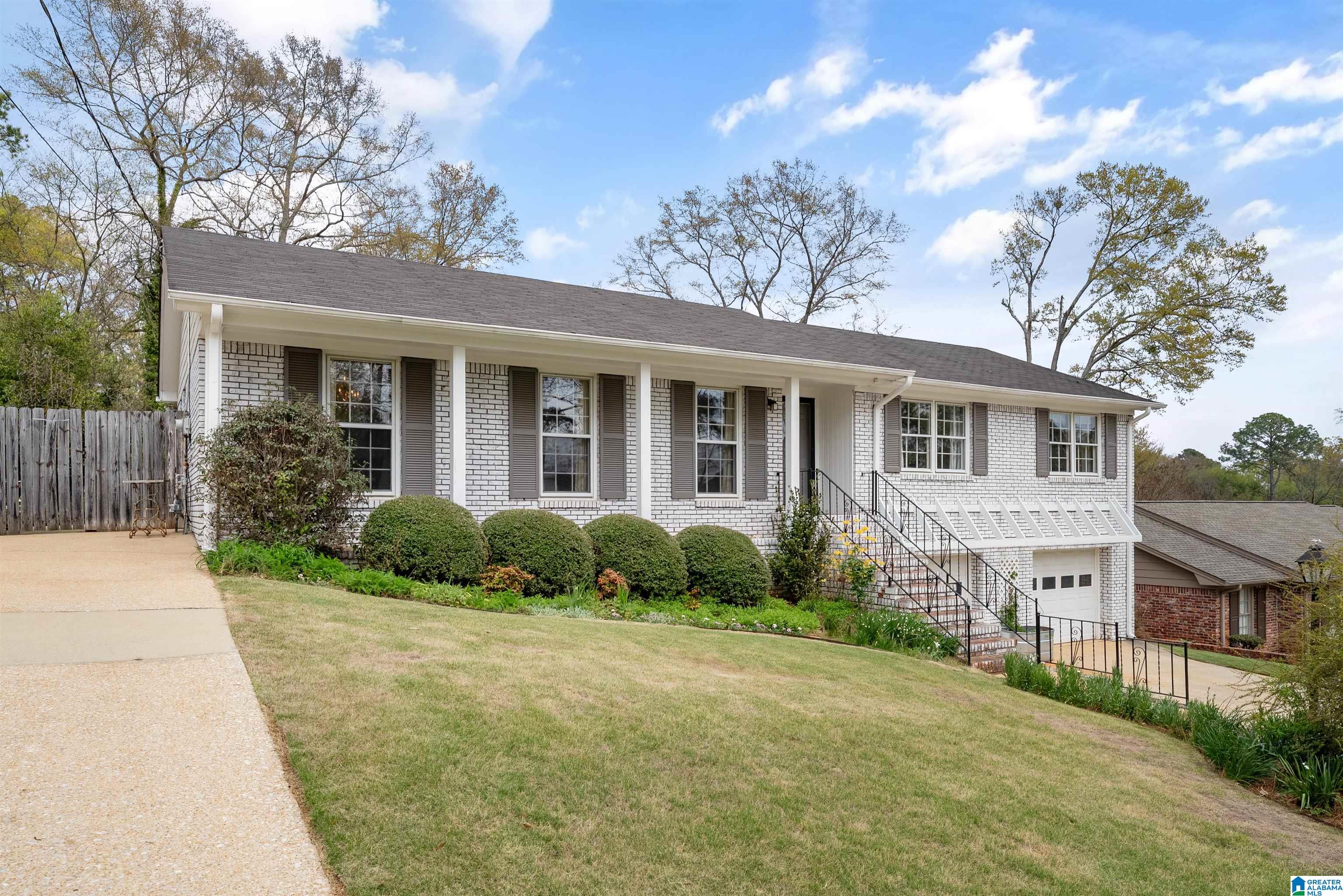 Photo 1 of 42 — 636 BIENVILLE LANE, BIRMINGHAM, AL 35213